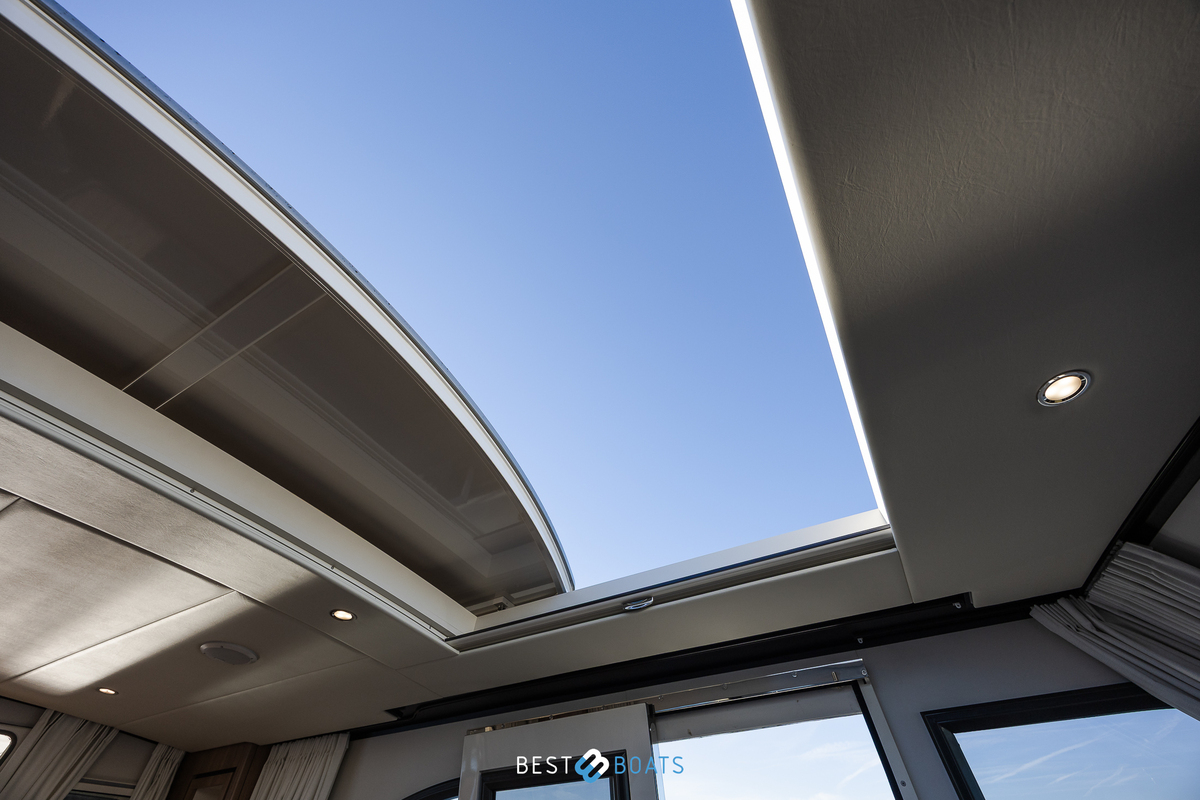 foto: 75 Linssen 40SL Sedan