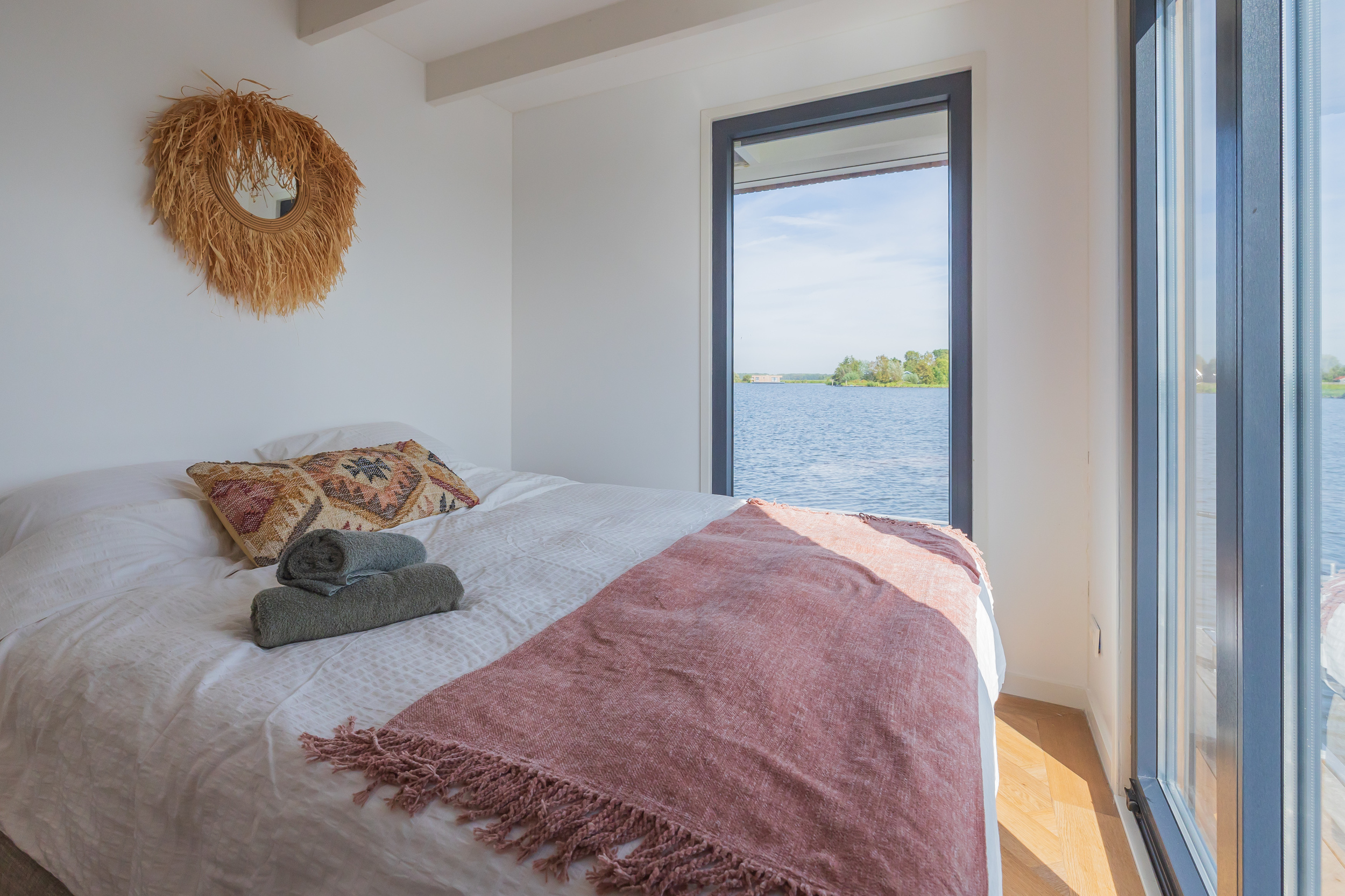 foto: 38 Surla (met Tender) Houseboat 15 Volledig Elektrisch With Charter