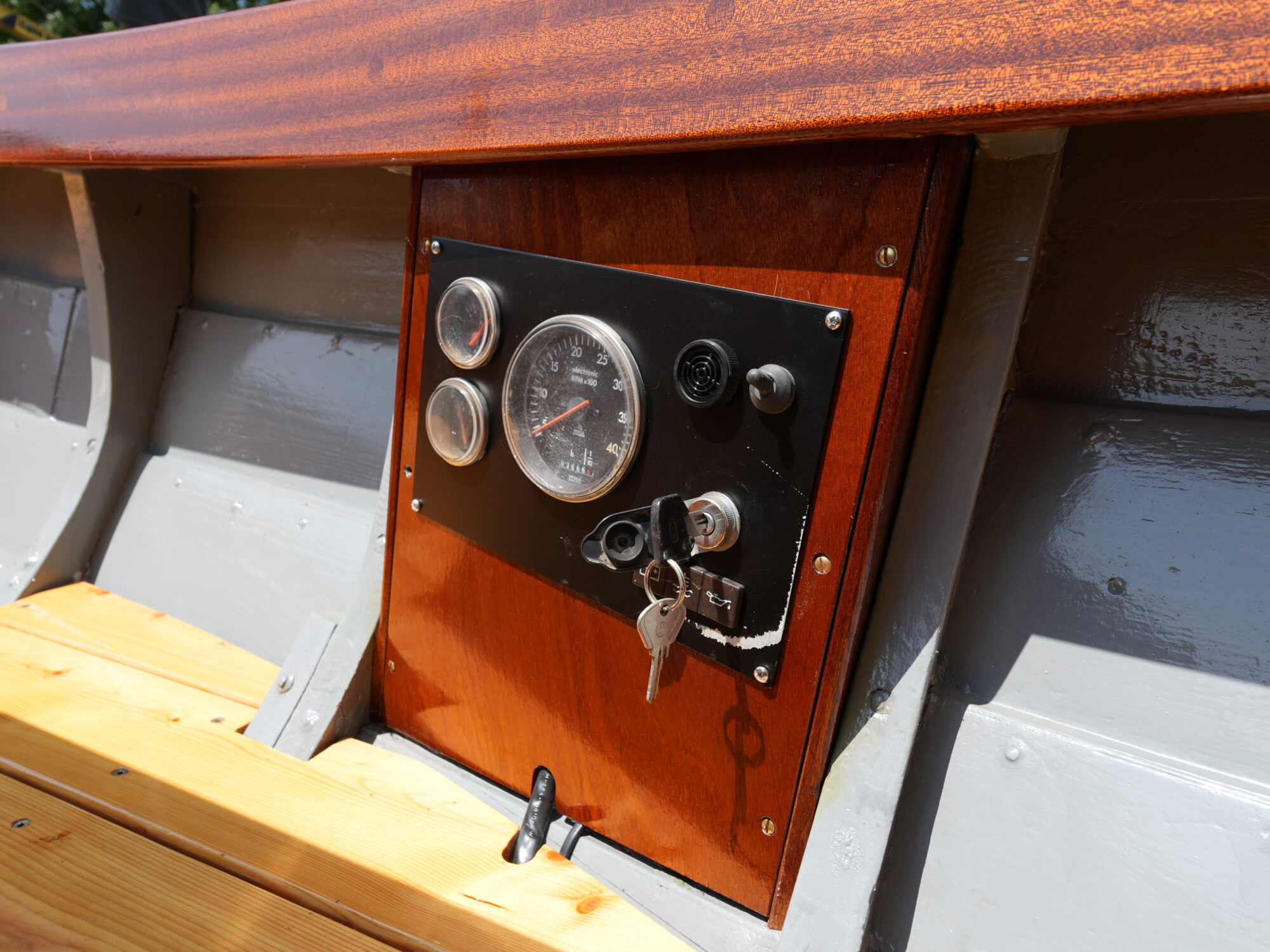 foto: 17 Kapitein Klassieke Mahoniehouten Sloep 6.20