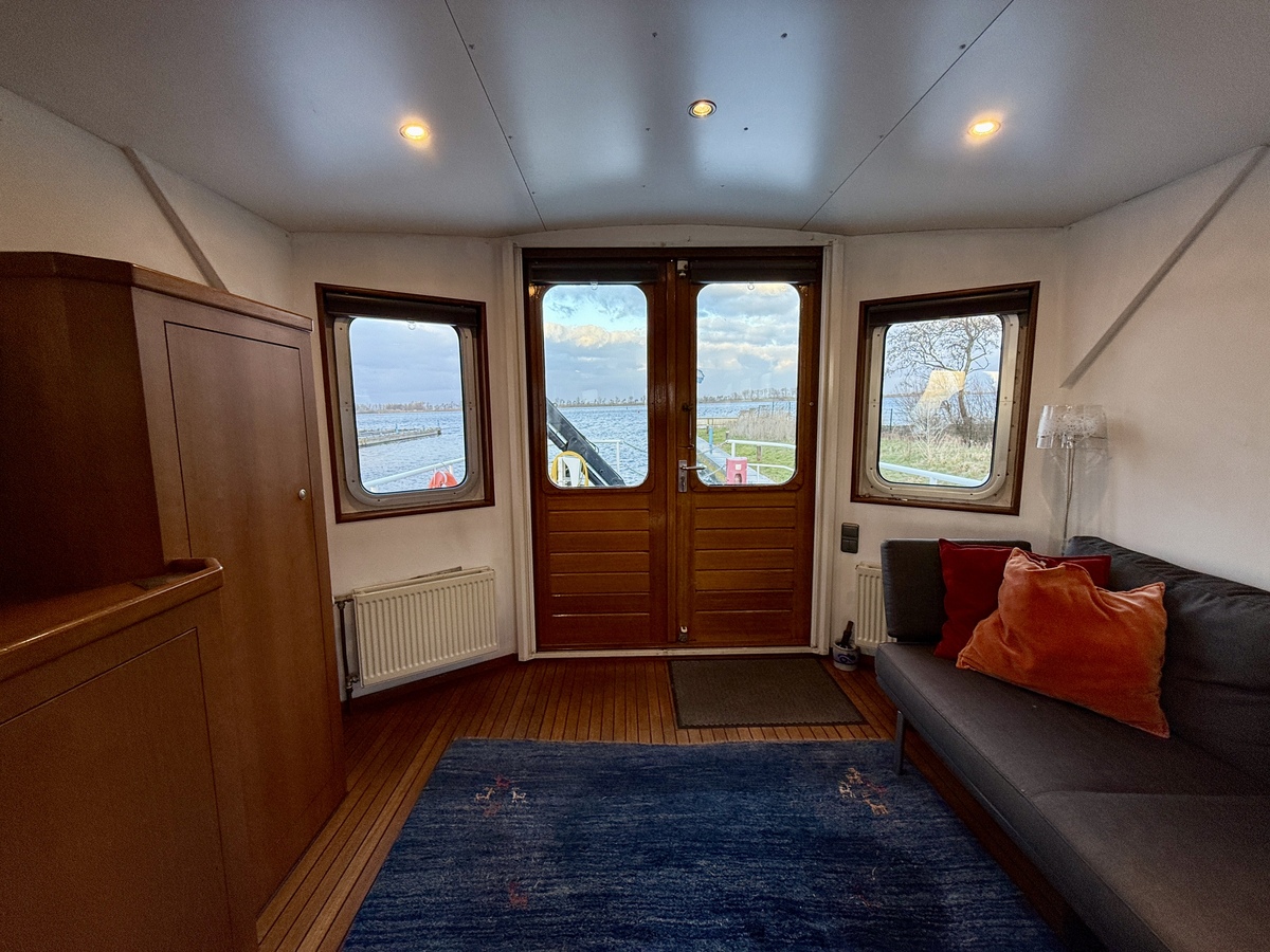 foto: 33 Ex-Patrouille Vaartuig Varend Woonschip