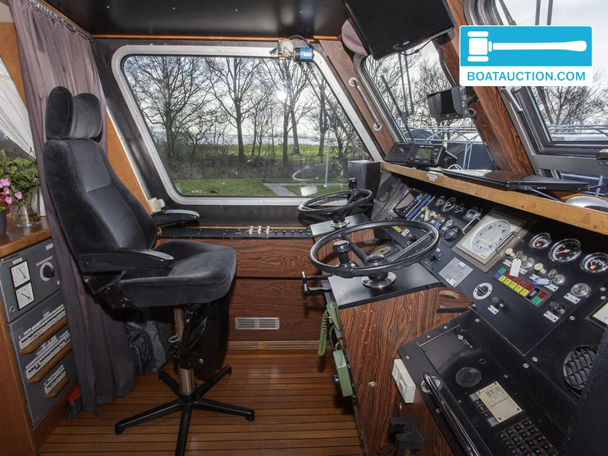 foto: 71 Bateau de patrouille 2300