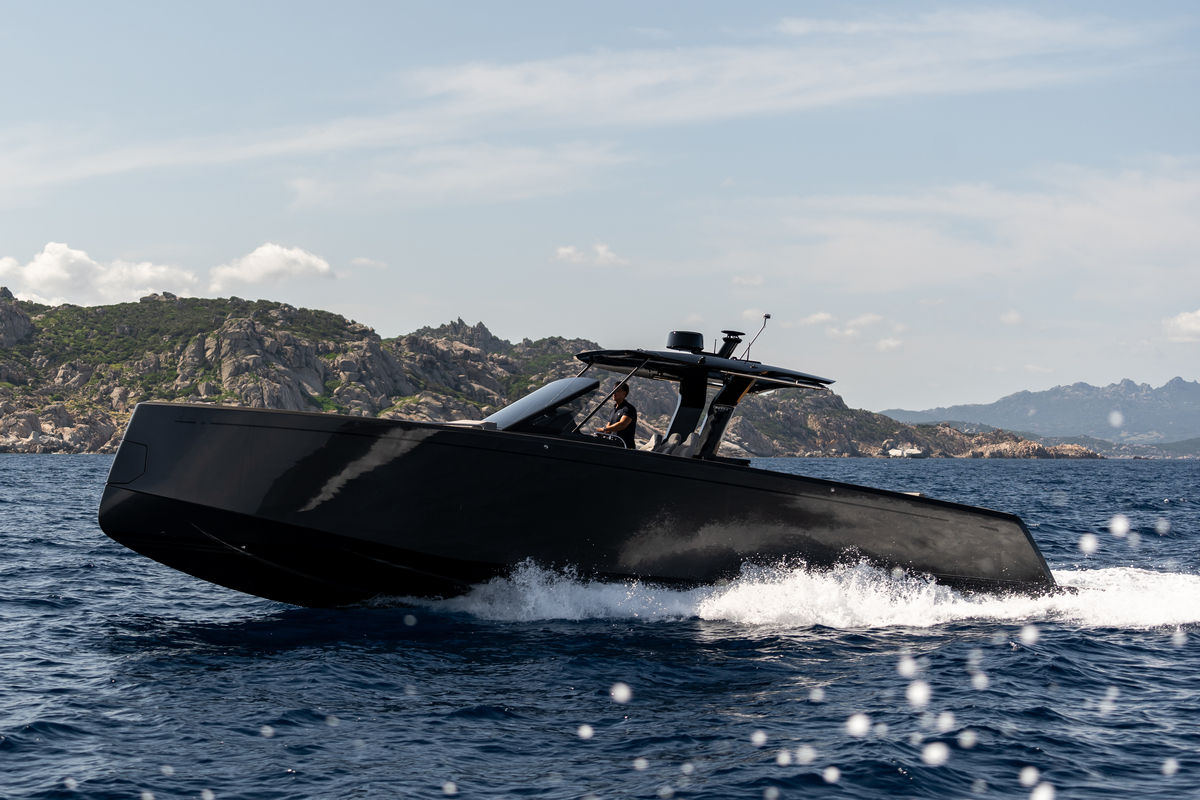 foto: 43 PARDO YACHTS 43  ON STOCK