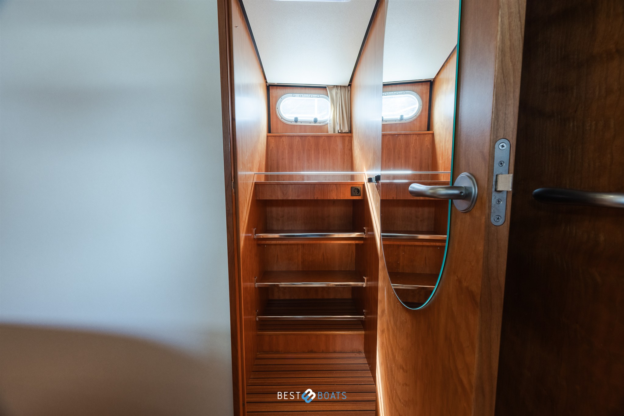 foto: 96 Linssen Grand Sturdy 45.9 AC Twin