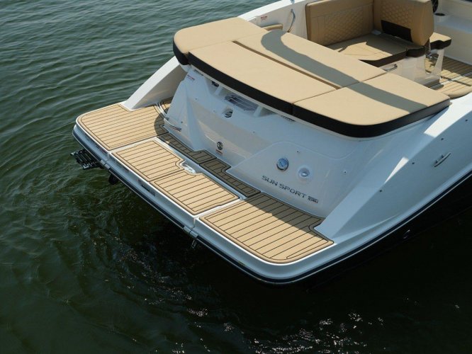 foto: 6 Sea Ray Sun Sport 230