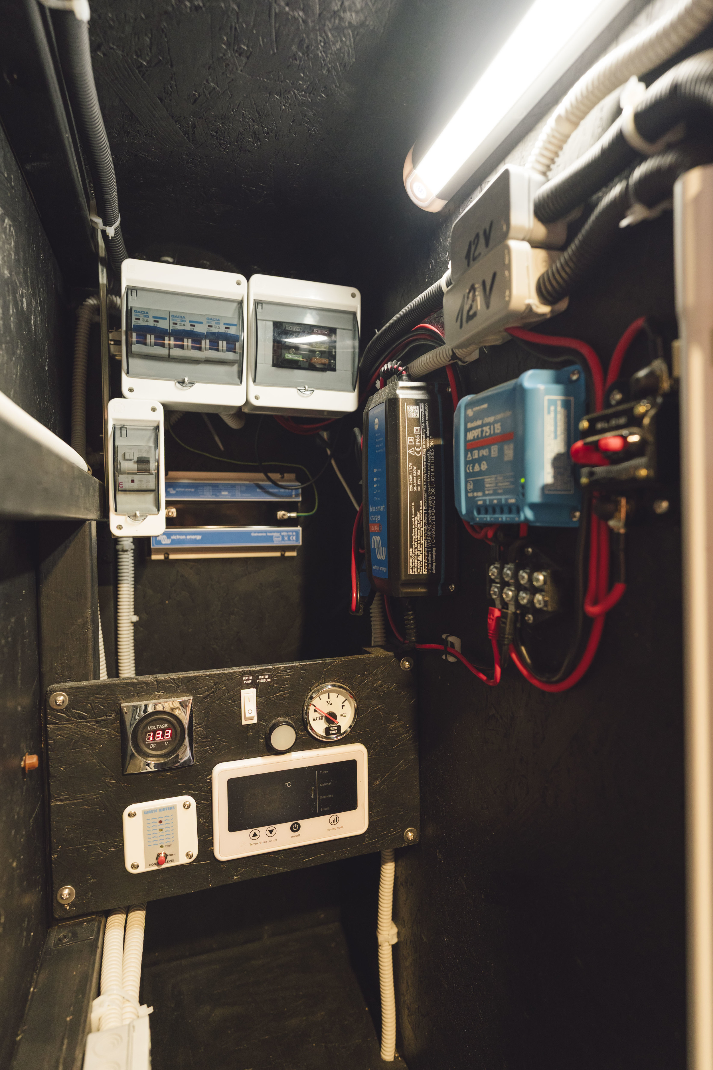 foto: 29 SHB Houseboat GTR 6.3