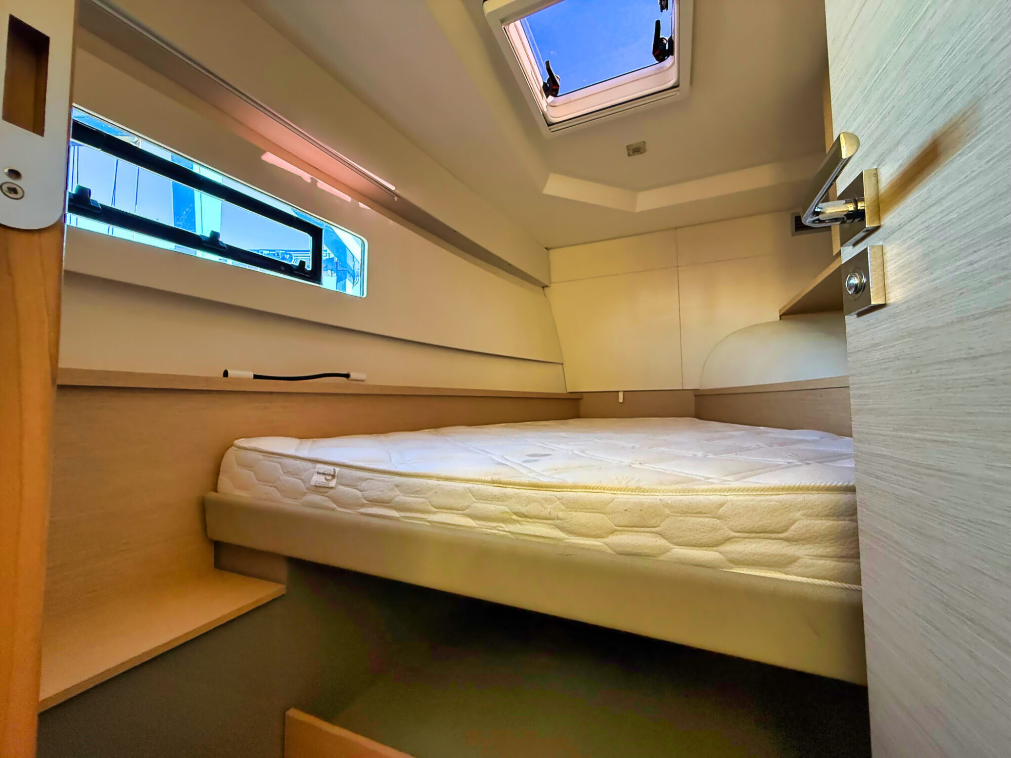 foto: 27 Fountaine Pajot Fountaine Payot Motorcatamaran MY 37