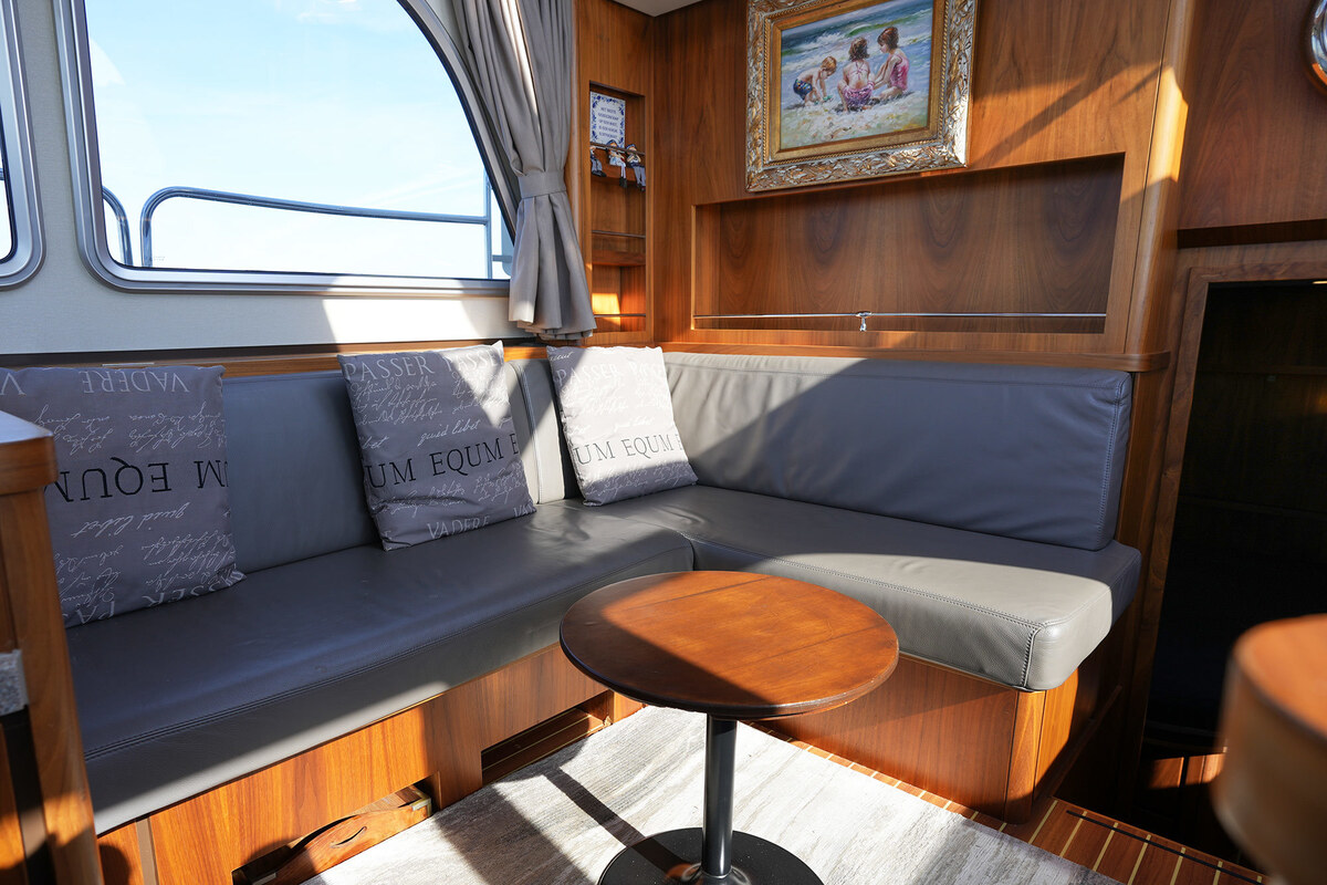 foto: 53 Linssen Grand Sturdy 410 AC Variotop met stabilisator