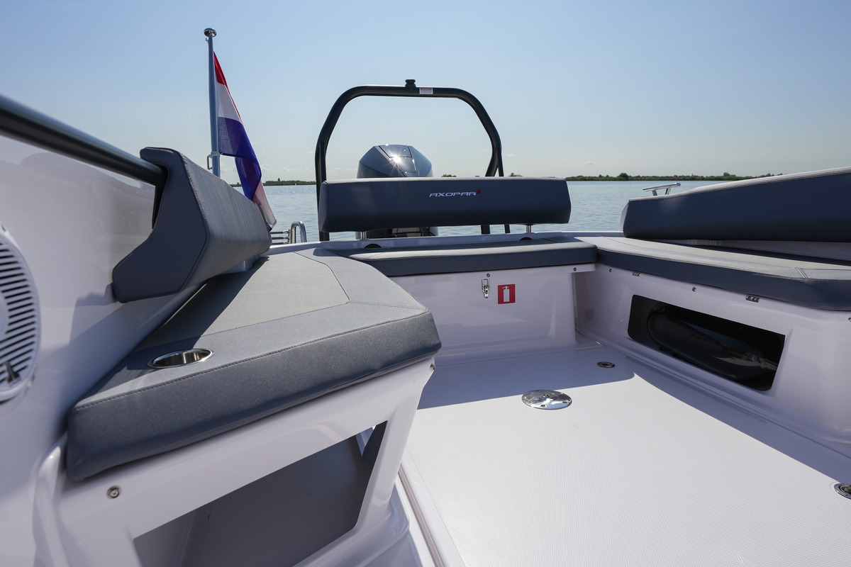 foto: 58 Axopar 25 Cross Bow