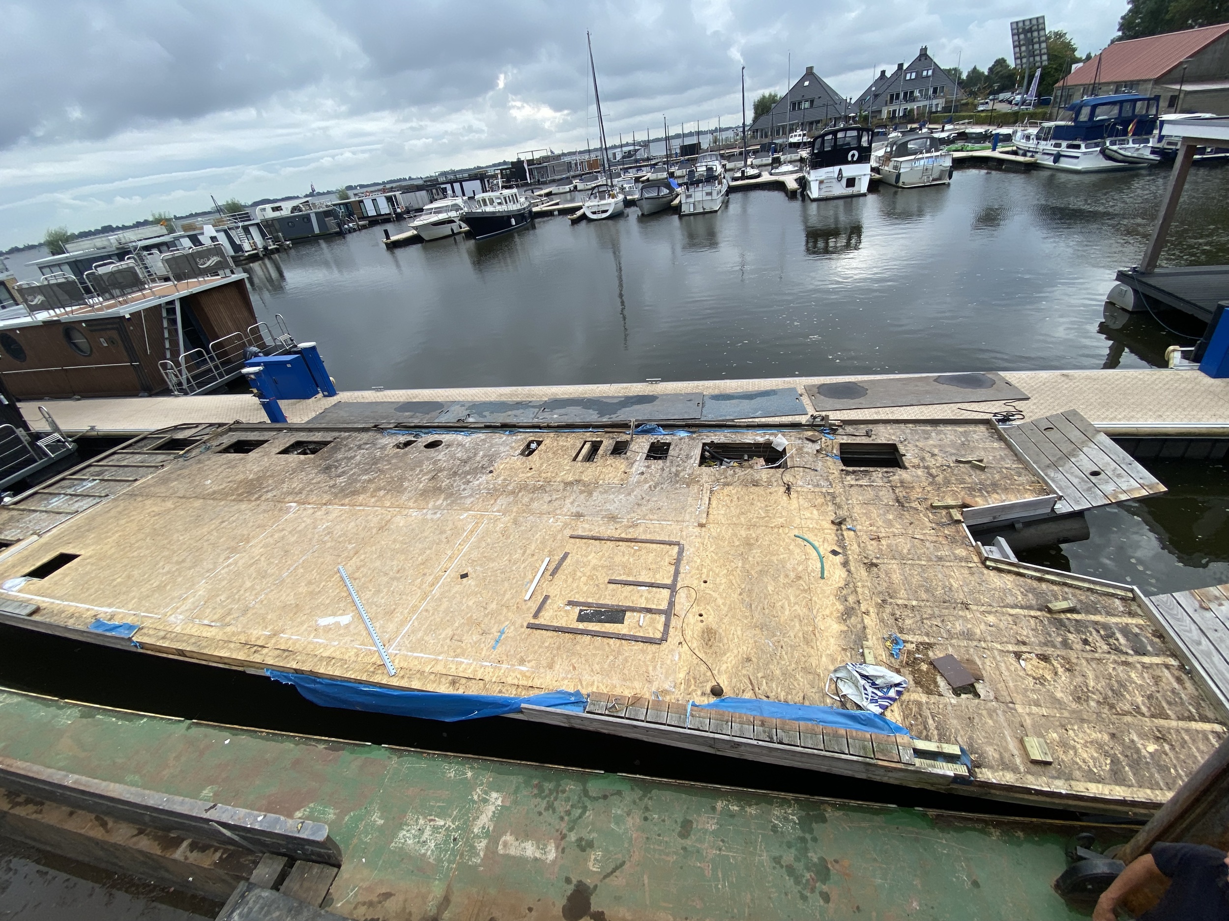 LST Boatin (onderstel) Houseboat