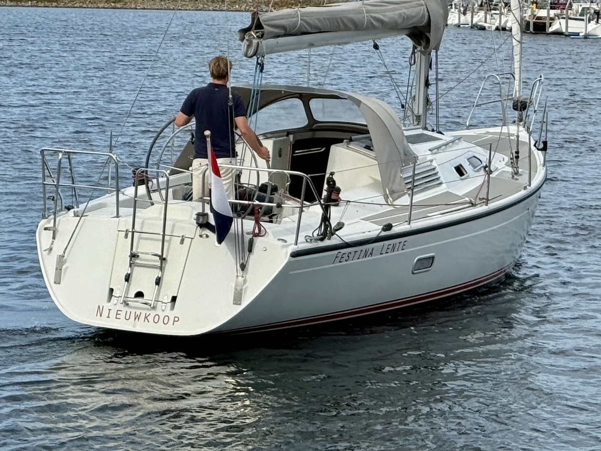 foto: 25 Dehler 37 cws 3-cabins