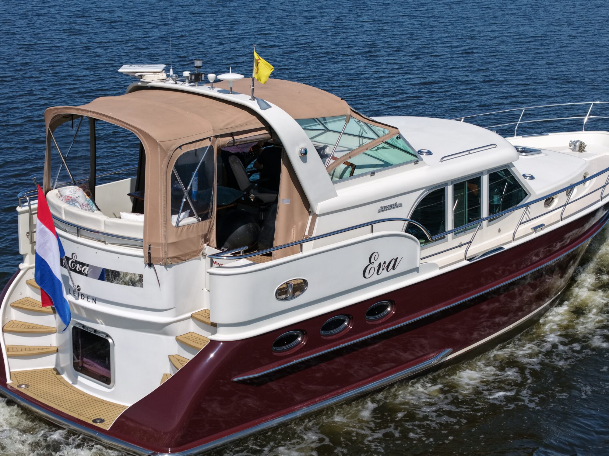 foto: 47 Vivante Vivante 42 AK