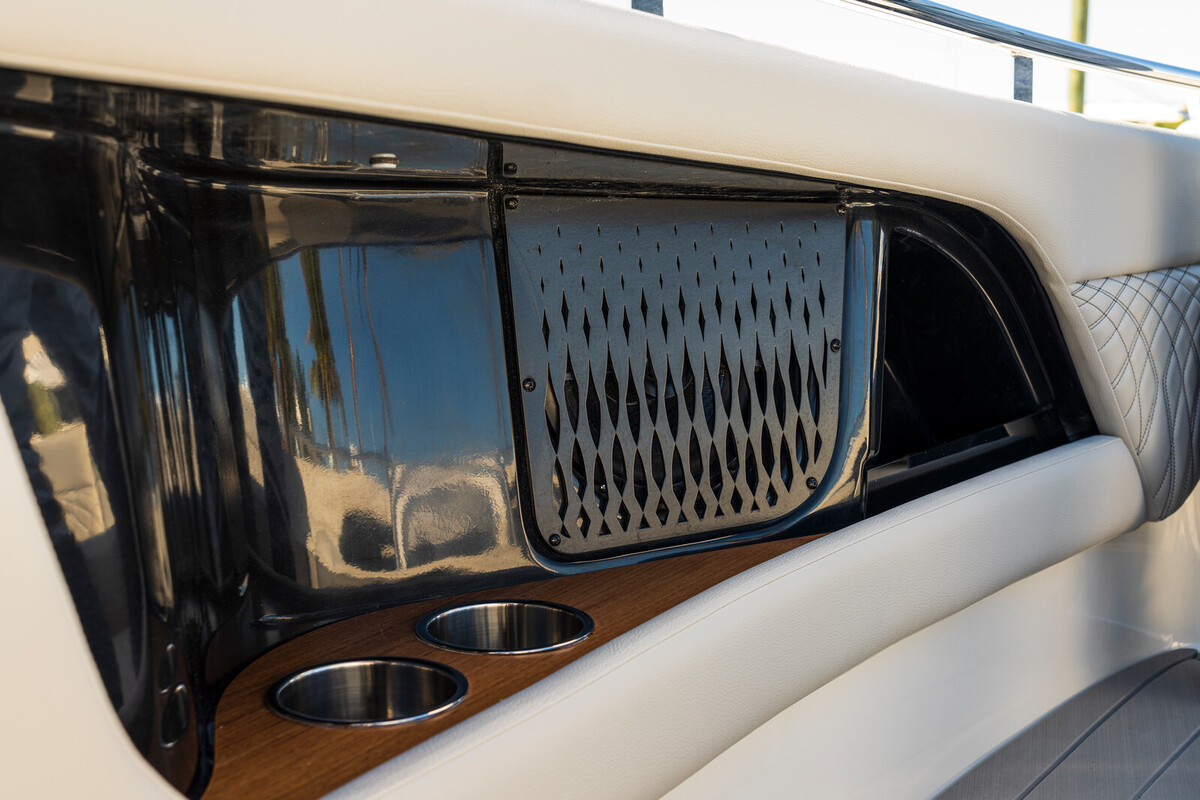 foto: 96 Sea Ray Sundancer 370