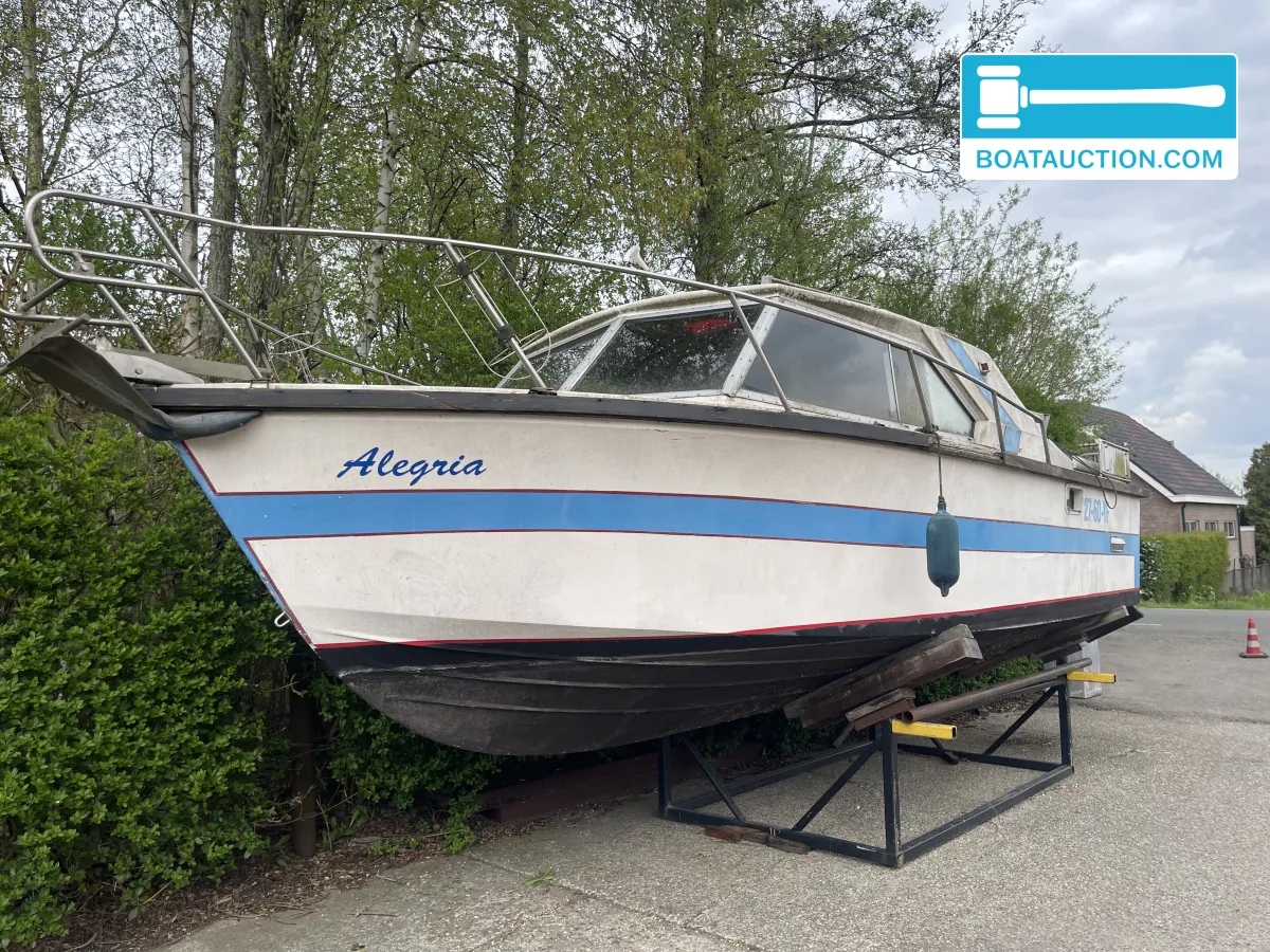 hoofdfoto: 1 Motorboat 800