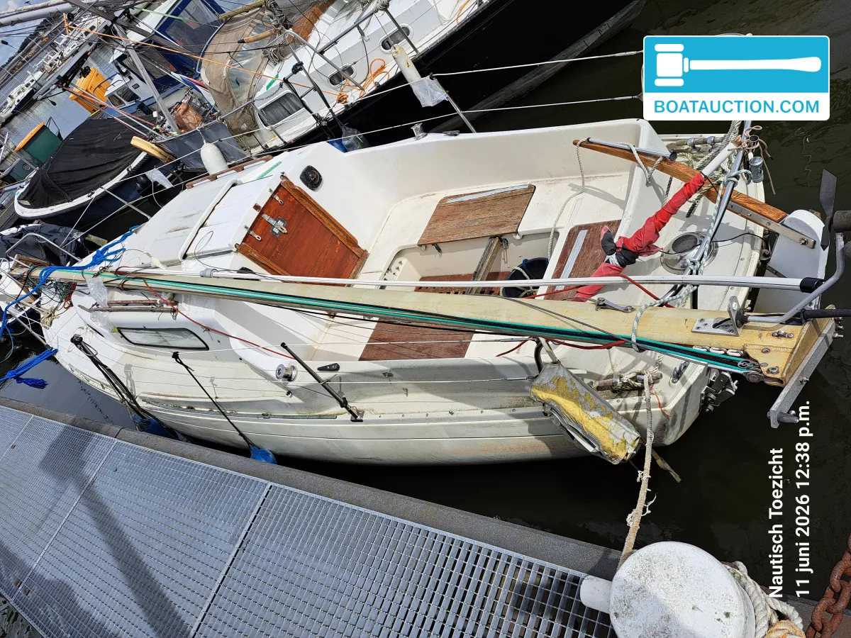 foto: 10 Kajuitzeilboot 820