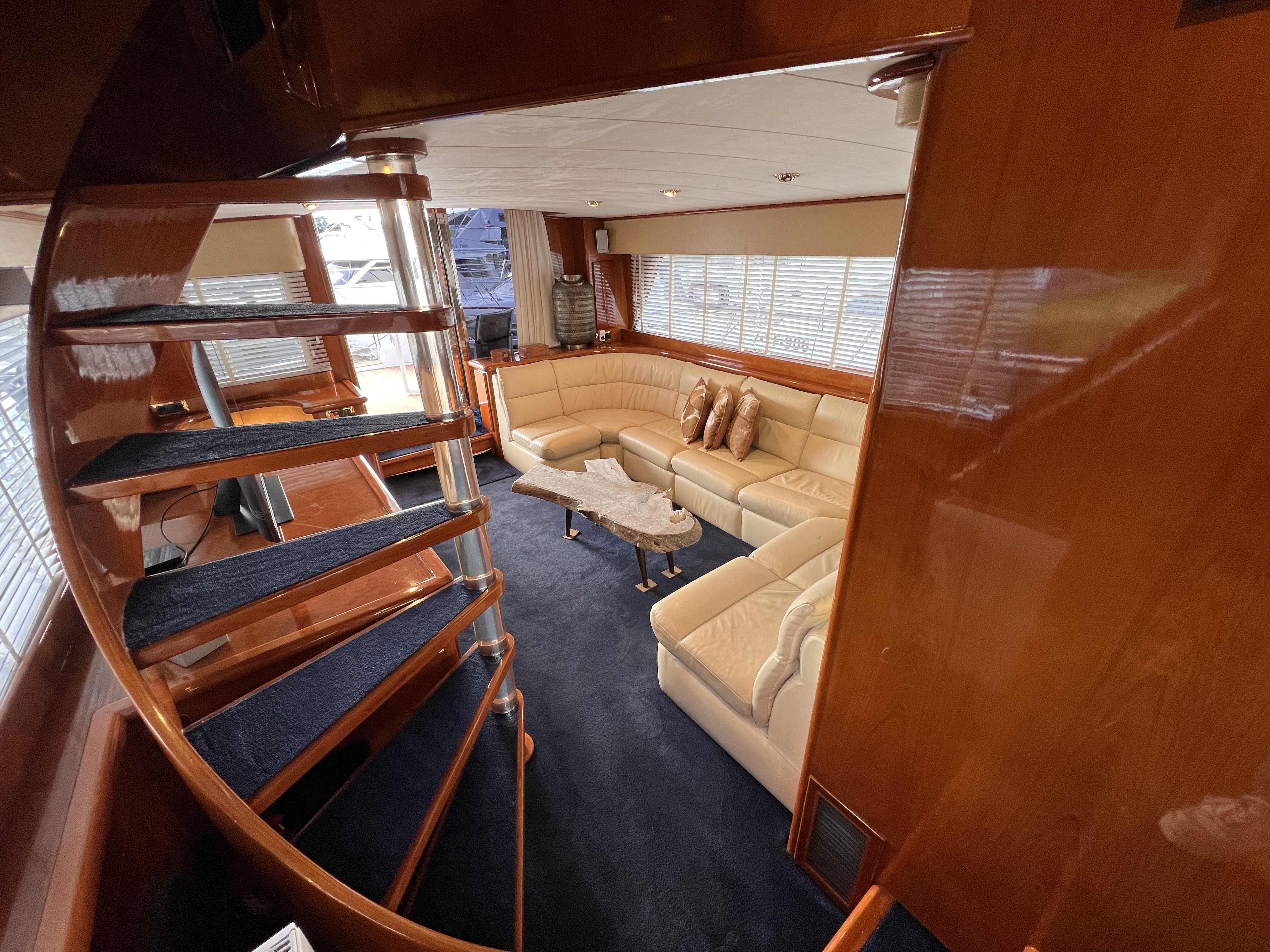 foto: 25 Monte Fino 64 ( varend woonschip )