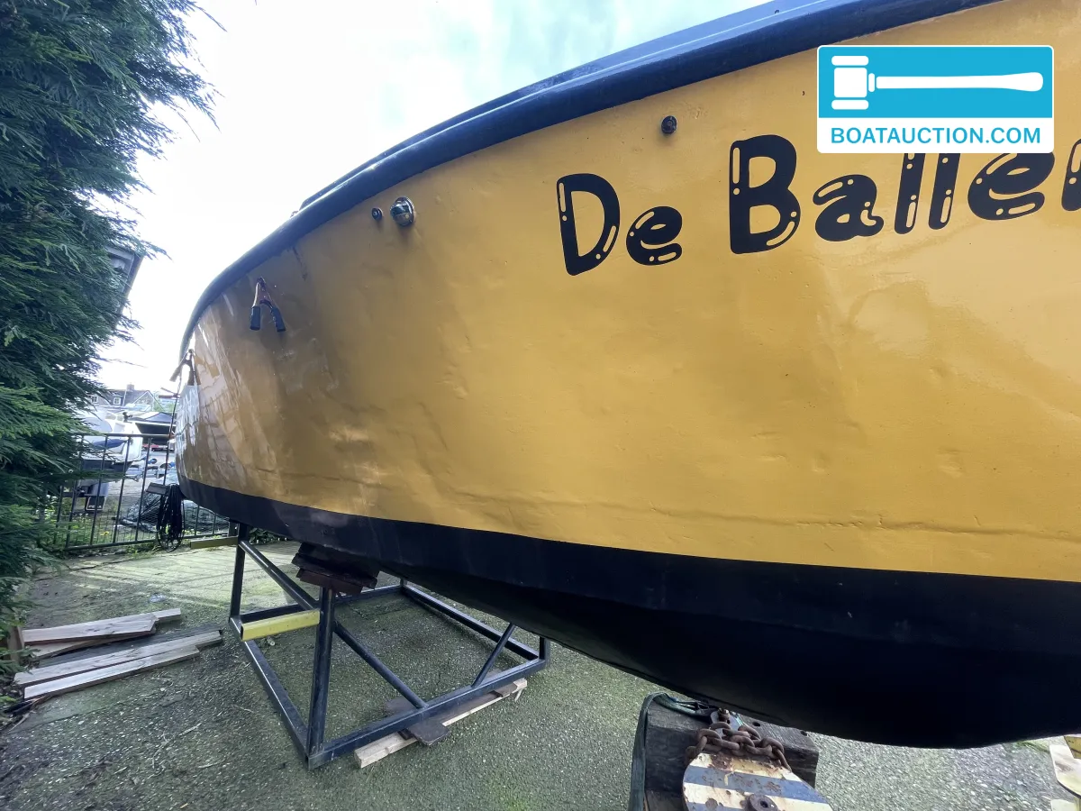 foto: 22 Motorboat 800