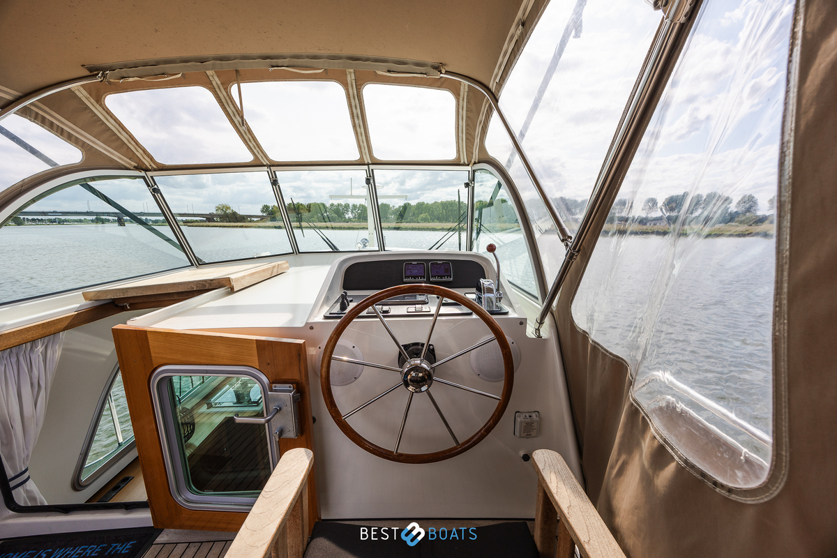 foto: 34 Linssen Classic Sturdy 32 AC