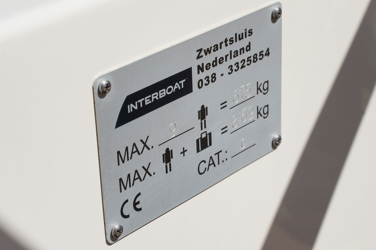 foto: 34 Interboat Intender 820