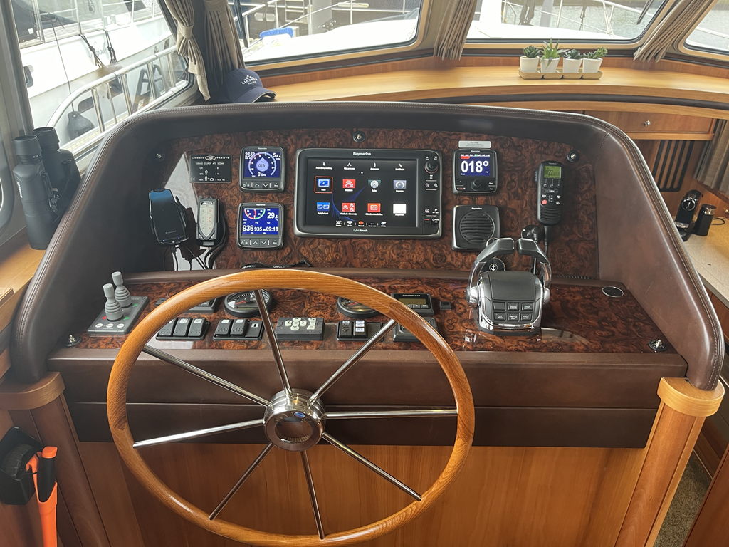 foto: 68 Linssen Grand Sturdy 470 Sedan Wheelhouse