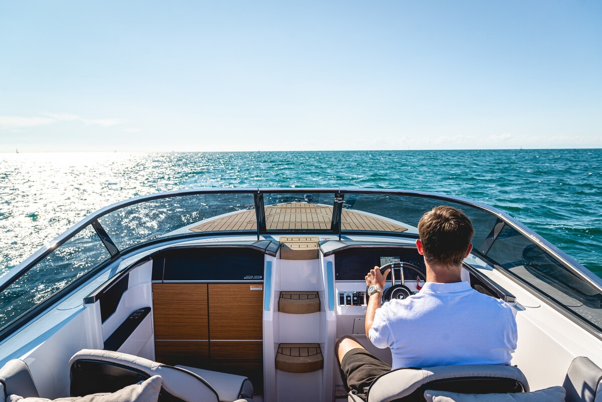 foto: 23 Alfastreet Marine 25 Cabin Evolution - Outboard Series