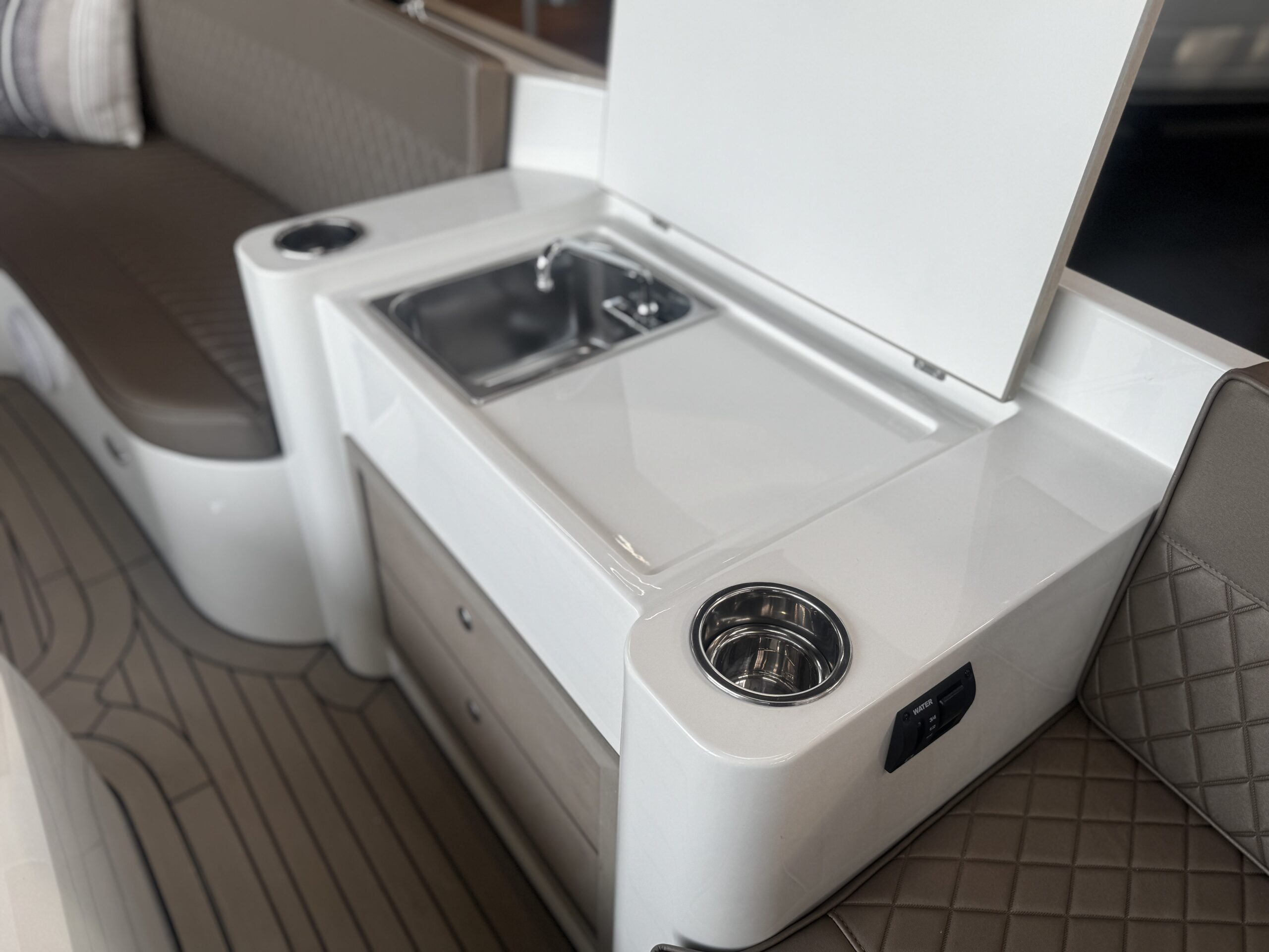 foto: 11 Antaris Seventy5 Hybride (op voorraad)