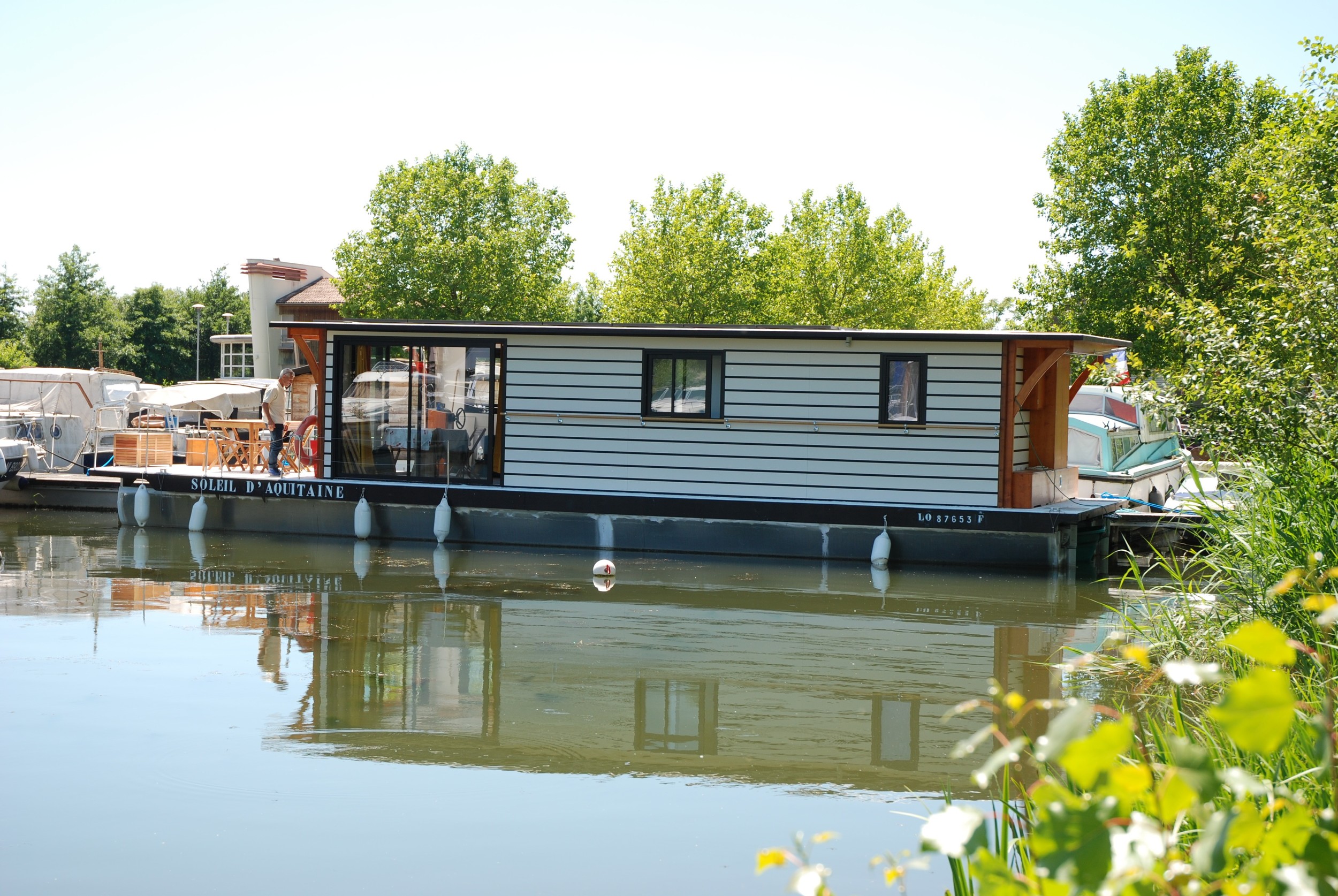 foto: 11 Solar Electrische Houseboat Catamaran Coche Standaard