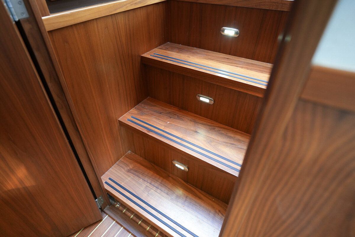 foto: 56 Linssen Grand Sturdy 410 AC Variotop met stabilisator