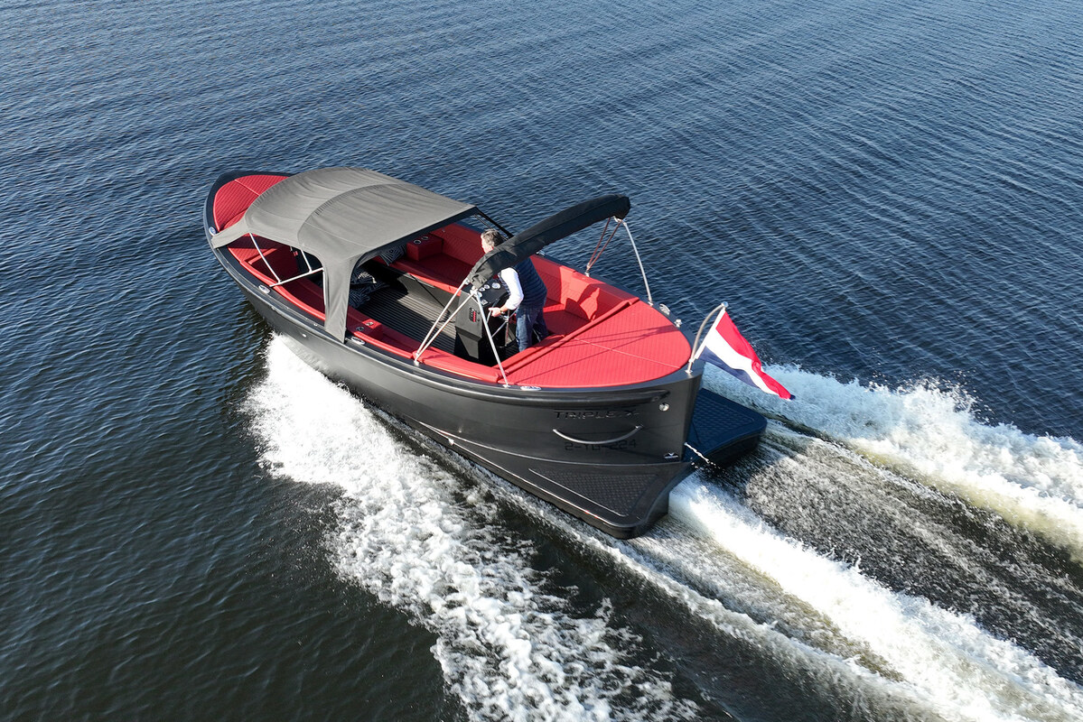 foto: 55 Triple X 800