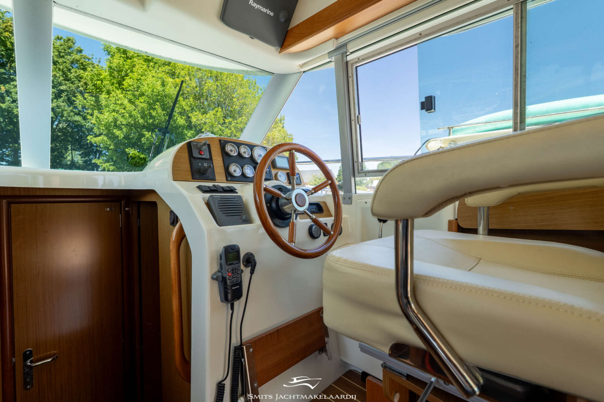 foto: 34 Jeanneau Jeanneau Merry Fisher 9.25 Flybridge