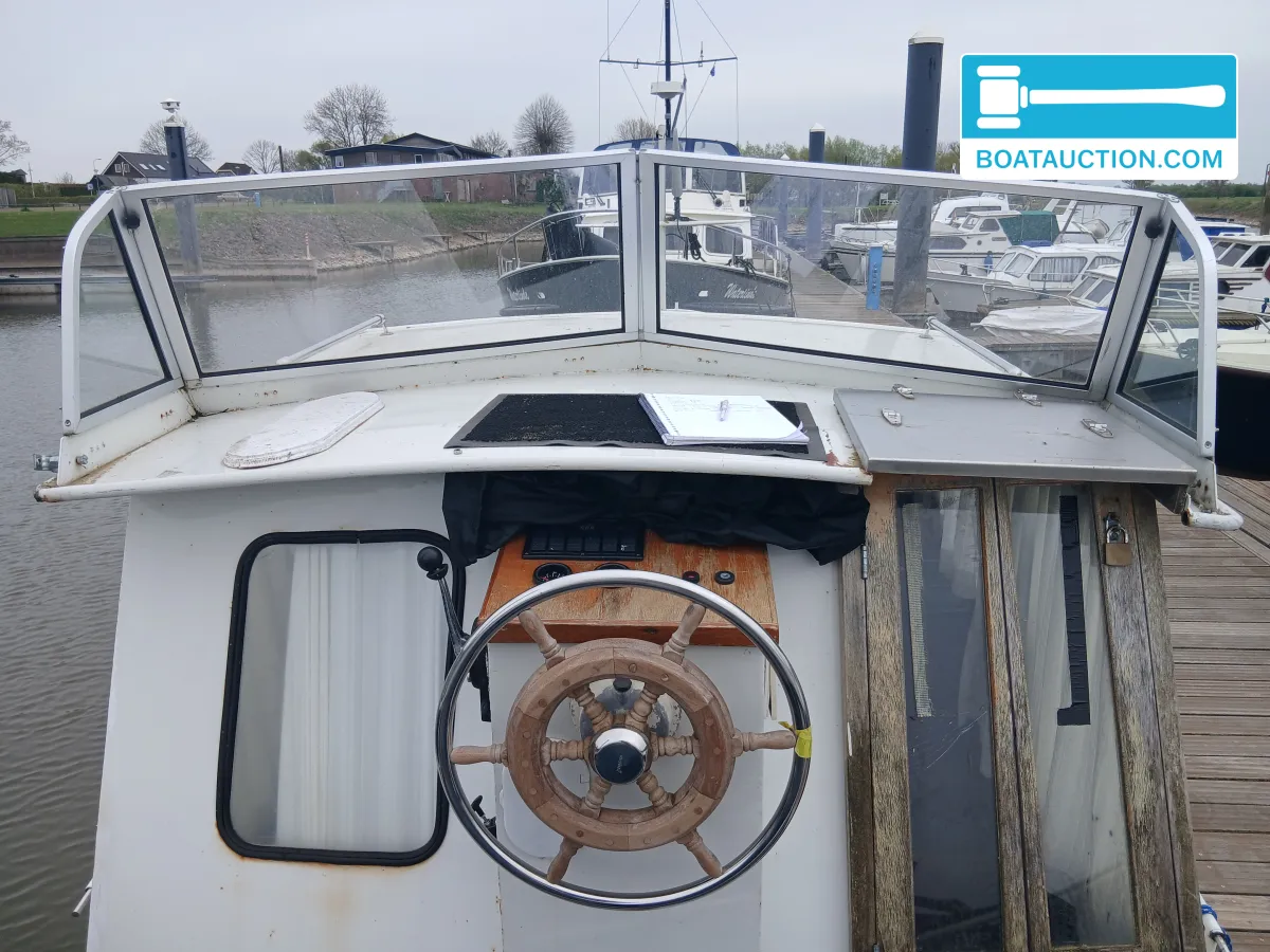 foto: 7 Motorboat 850