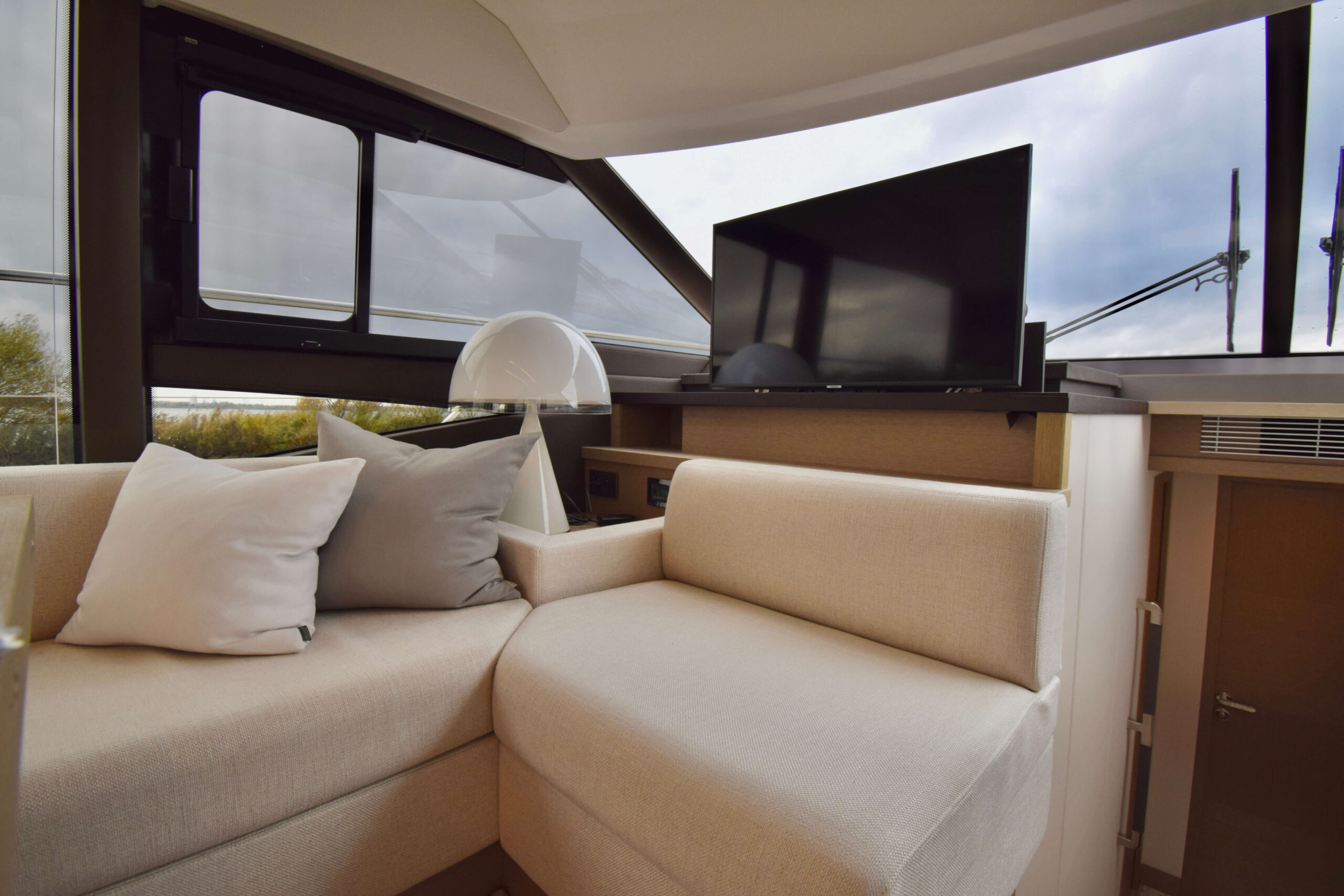 foto: 58 Prestige 590 Flybridge #49