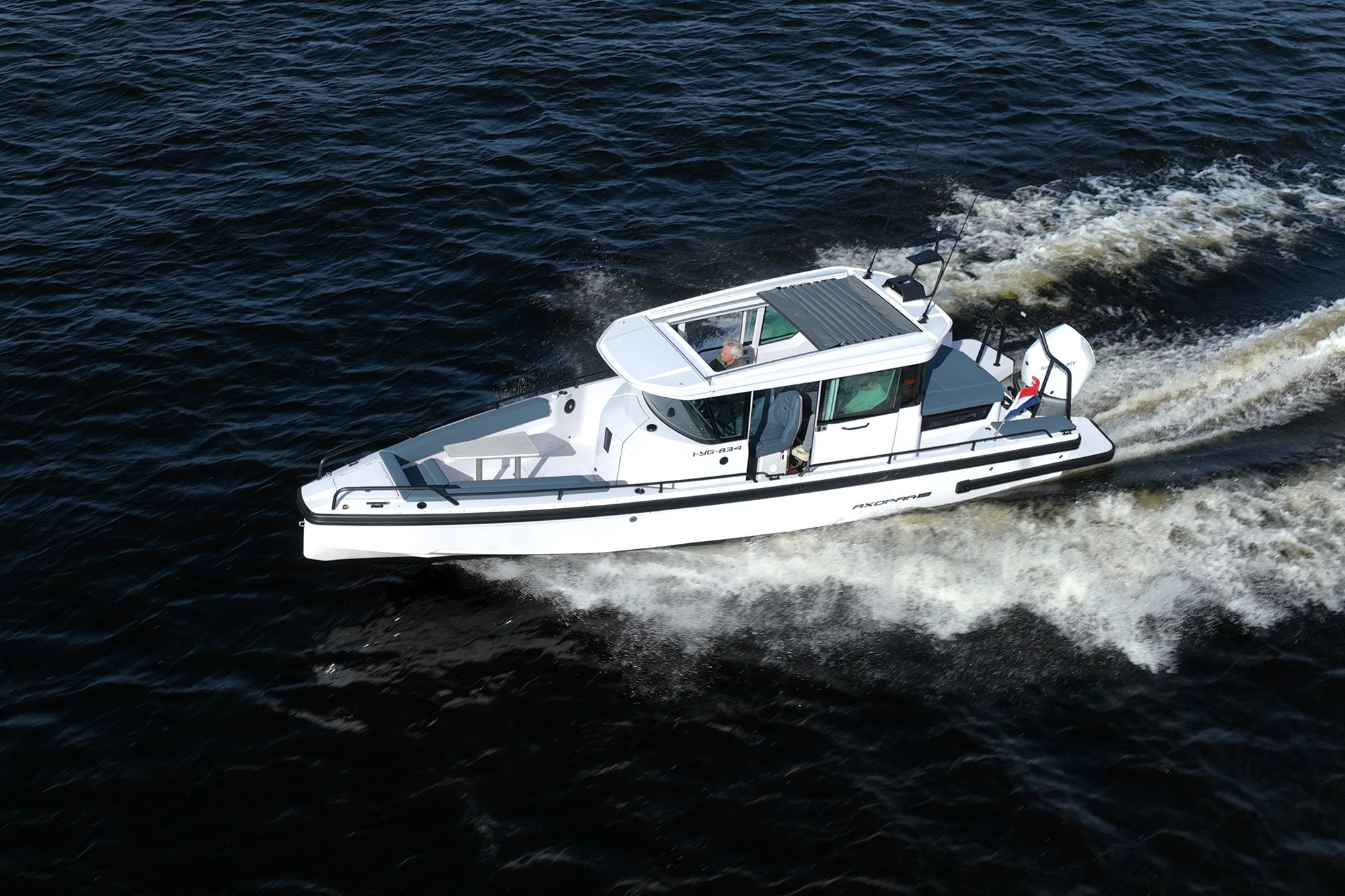 foto: 42 Axopar 28 Cabin