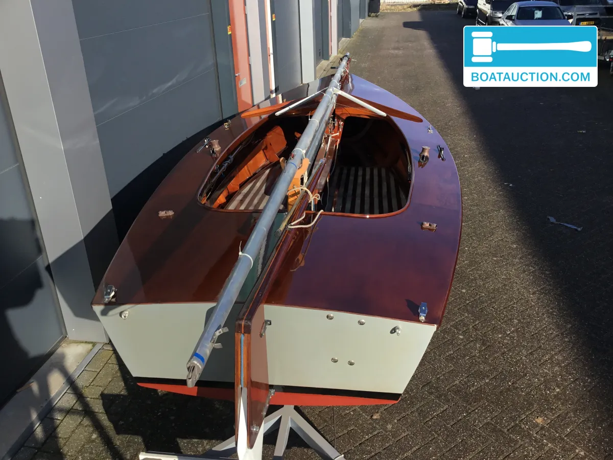 foto: 32 Spanker 712