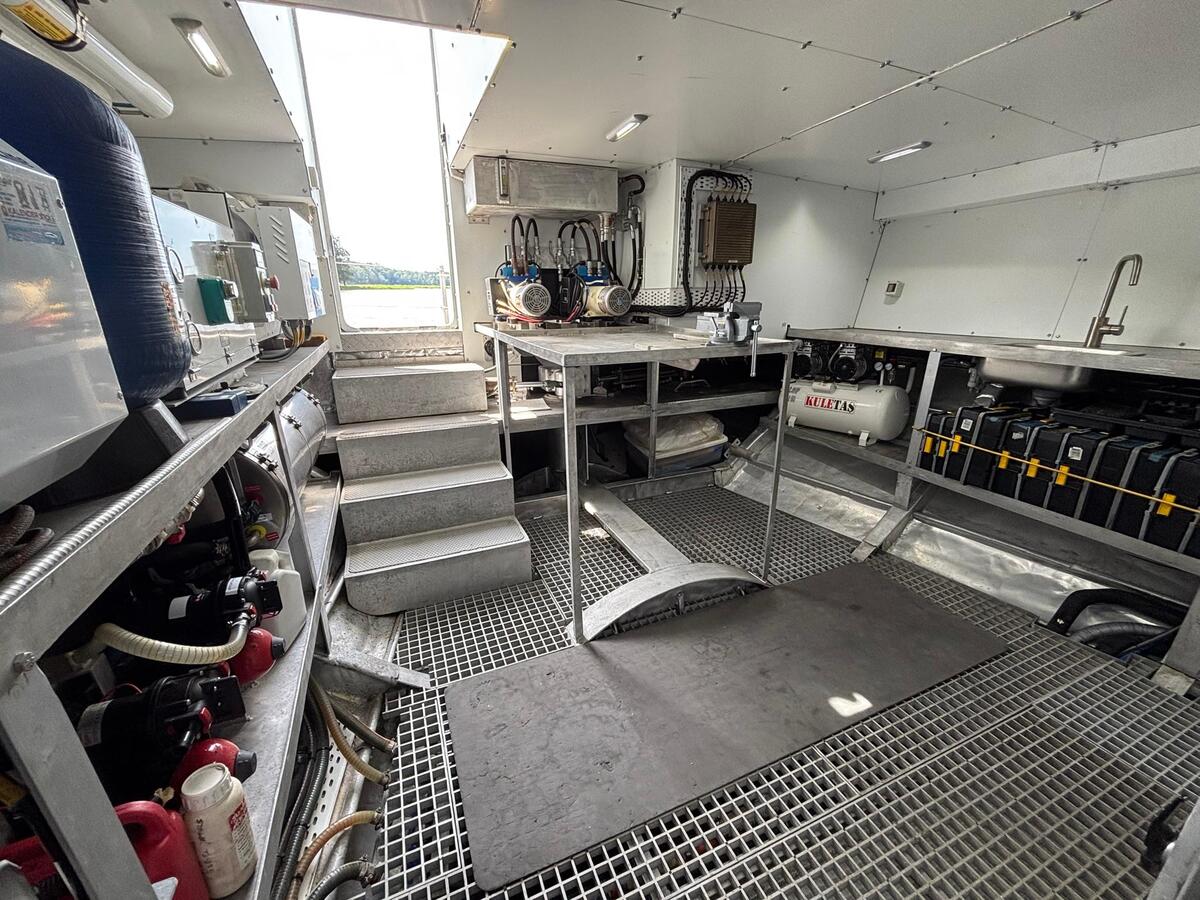 foto: 36 Naval Yachts XPM 78