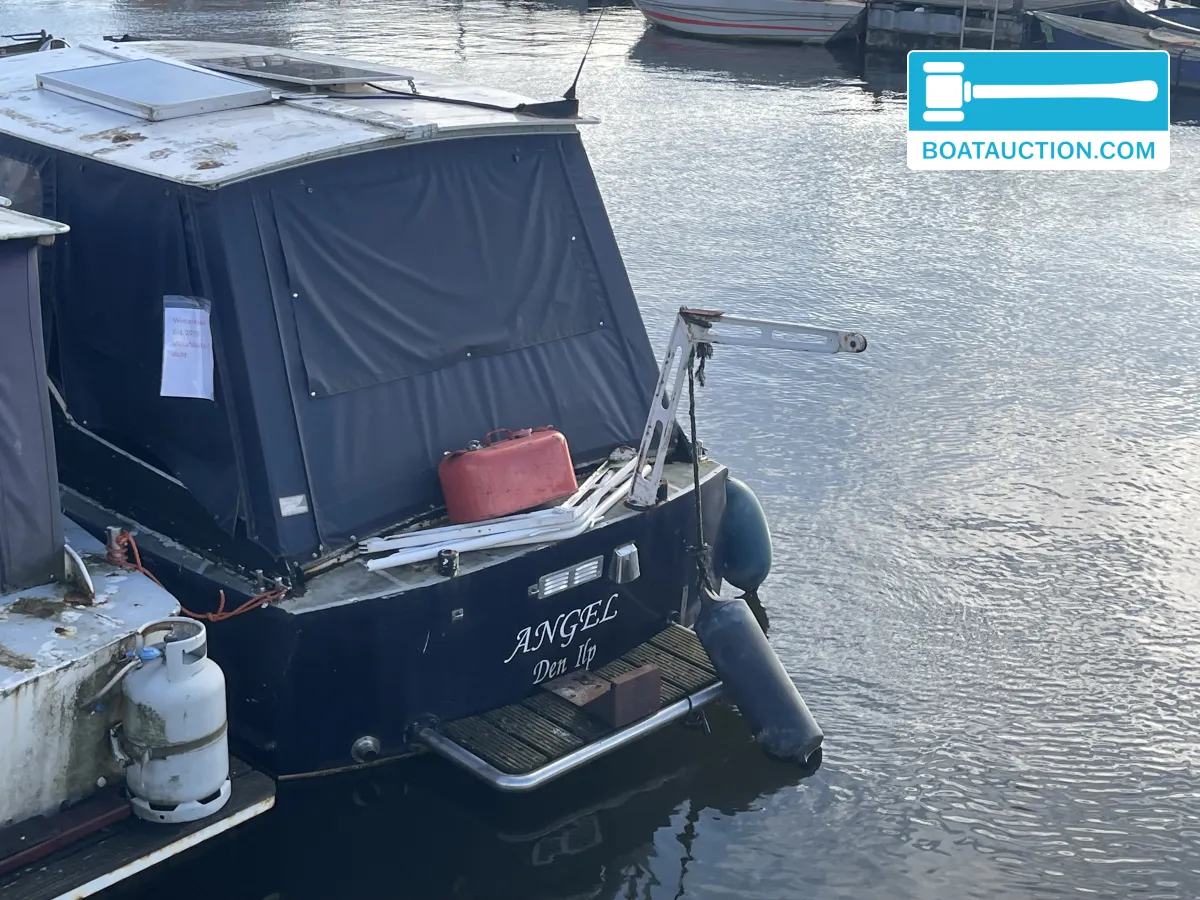 foto: 10 Motorboot 700