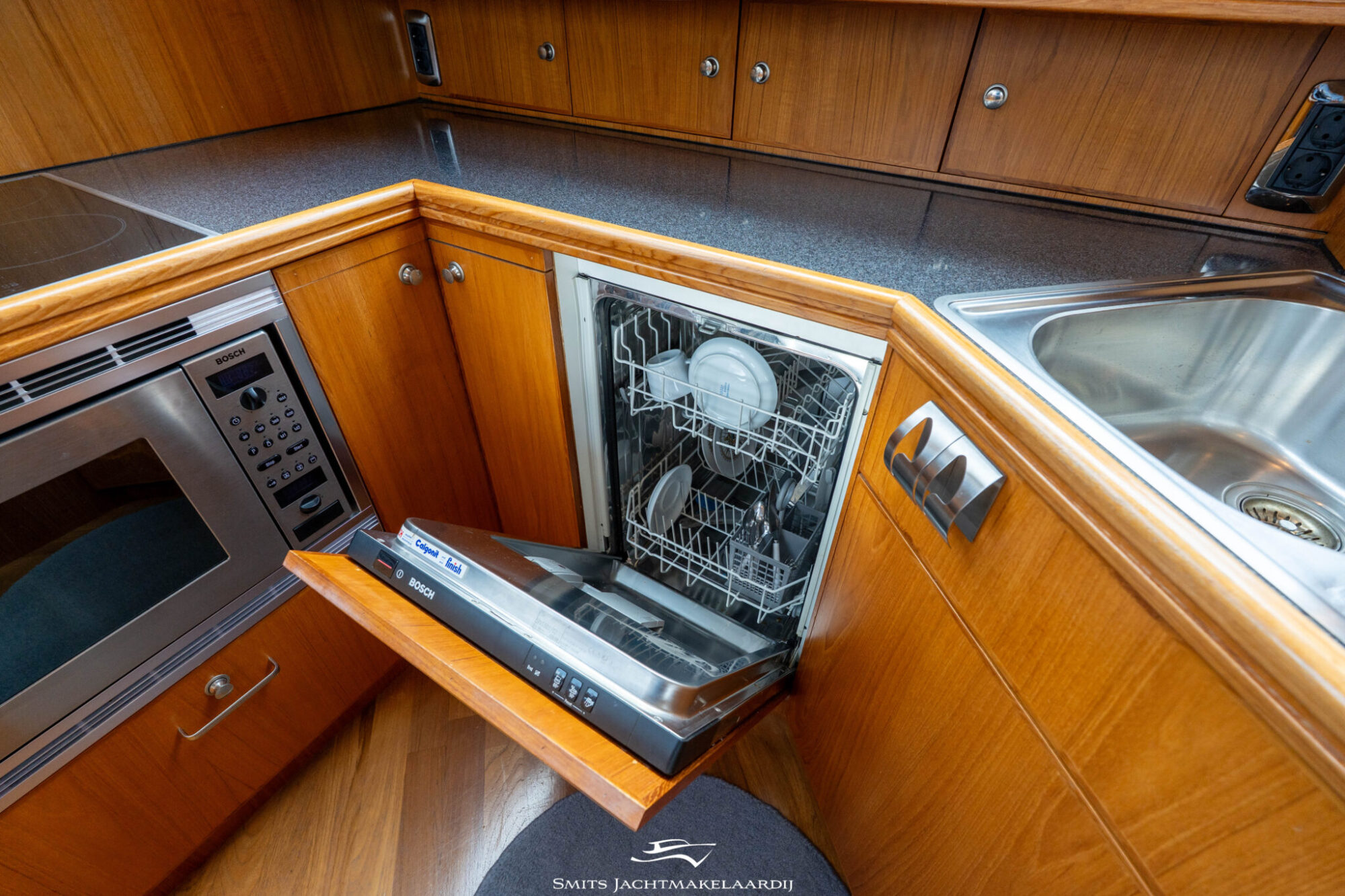 foto: 79 Van der Valk Valk Continental 15.50 Cabrio