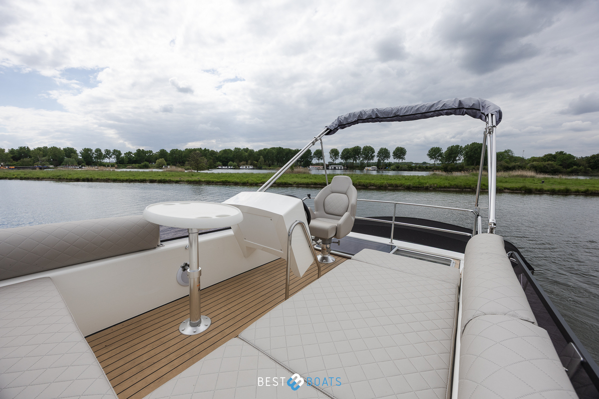 foto: 42 Cobra Yachts Futura 36 Premium Fly