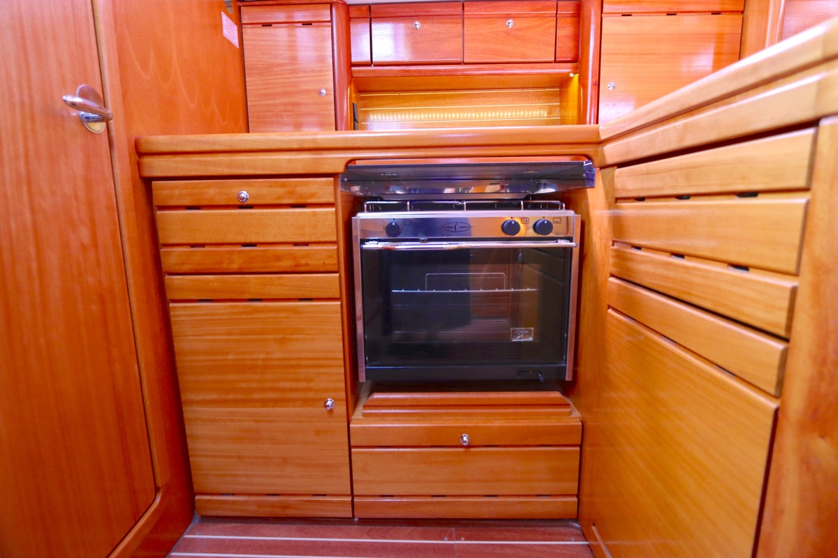 foto: 33 Bavaria 37-2 C