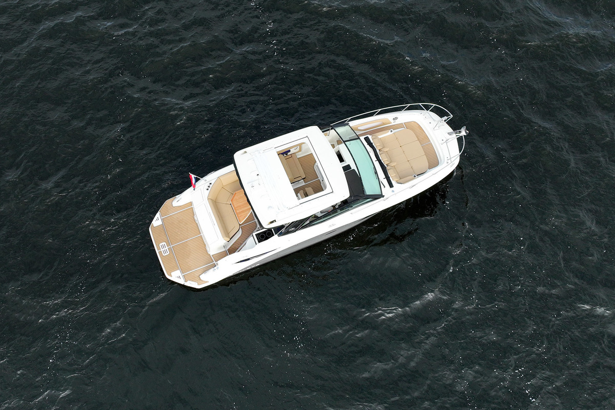 foto: 63 Sea Ray Sundancer 320