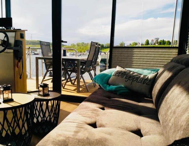 foto: 44 Campi 400 Houseboat