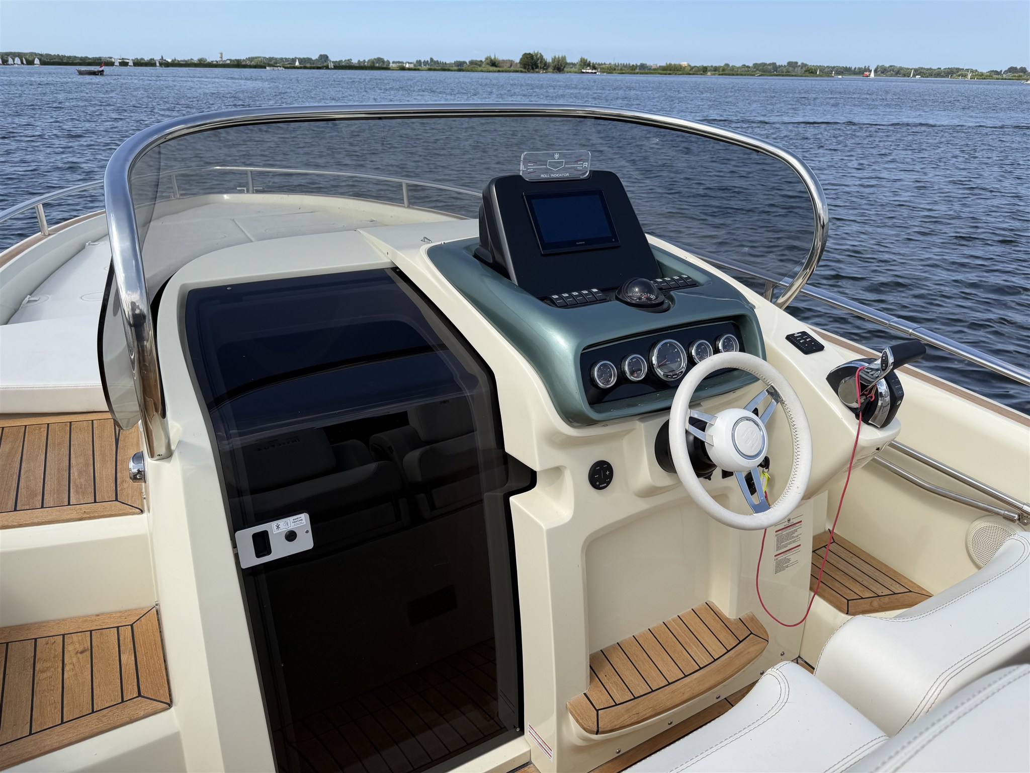 foto: 28 Invictus GT 280