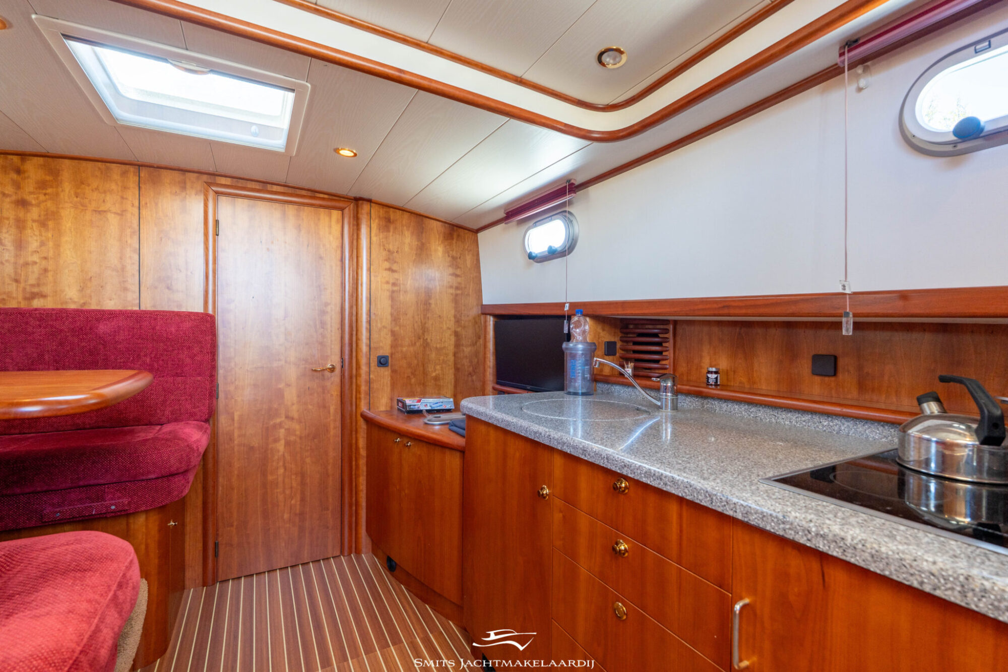 foto: 129 Tryvia Tryvia 1100 OK Cabrio Spiegeldeur