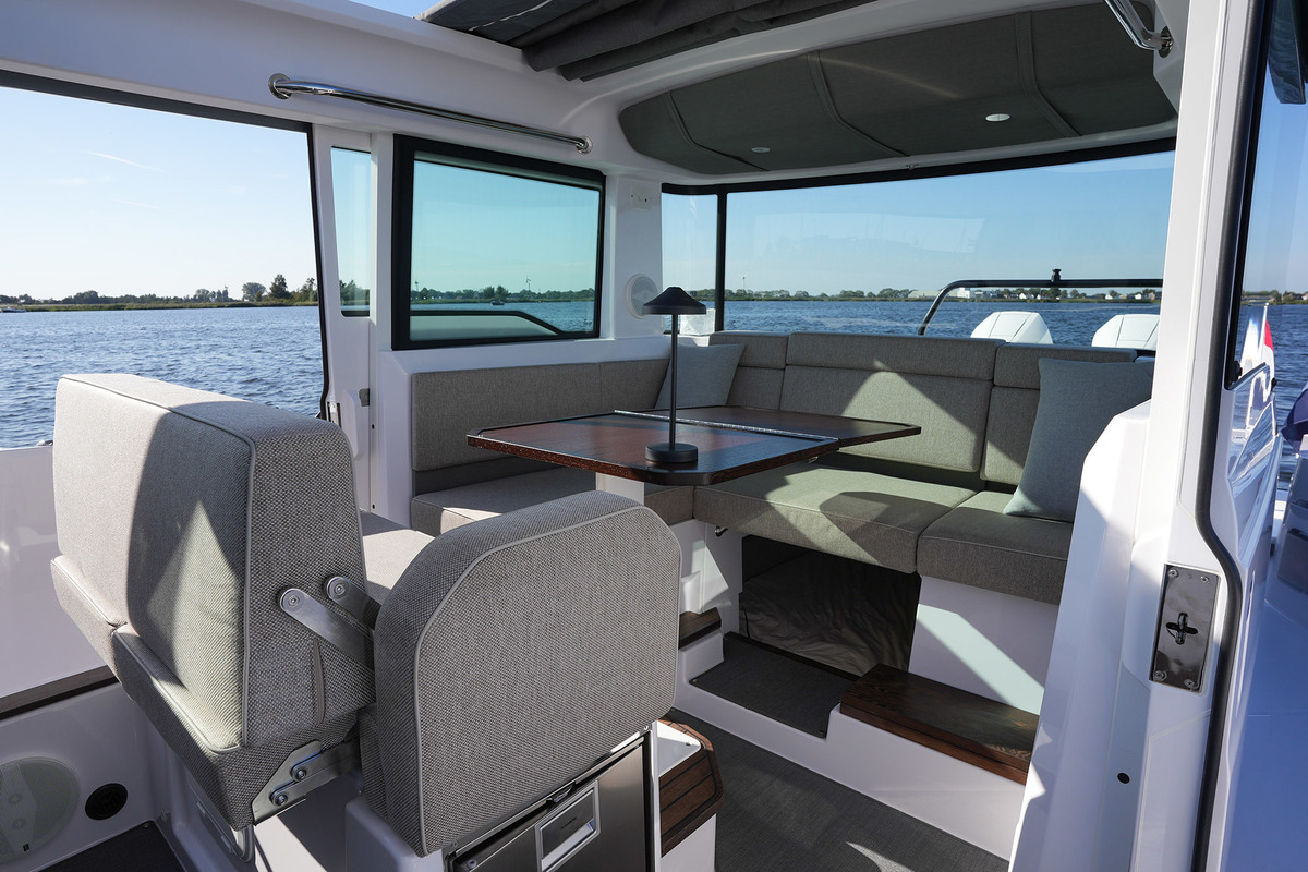 foto: 78 Axopar  37 XC Cross Cabin Mediterrana Edition