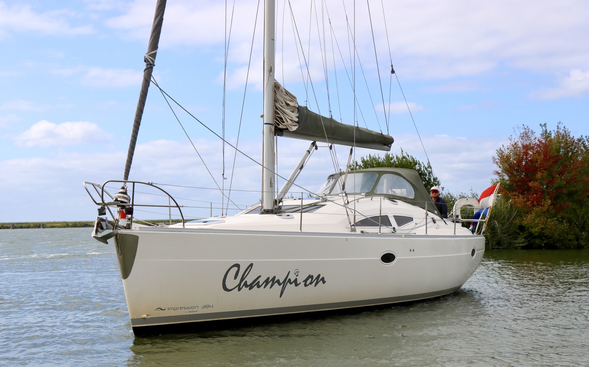 foto: 34 Elan 384 impression