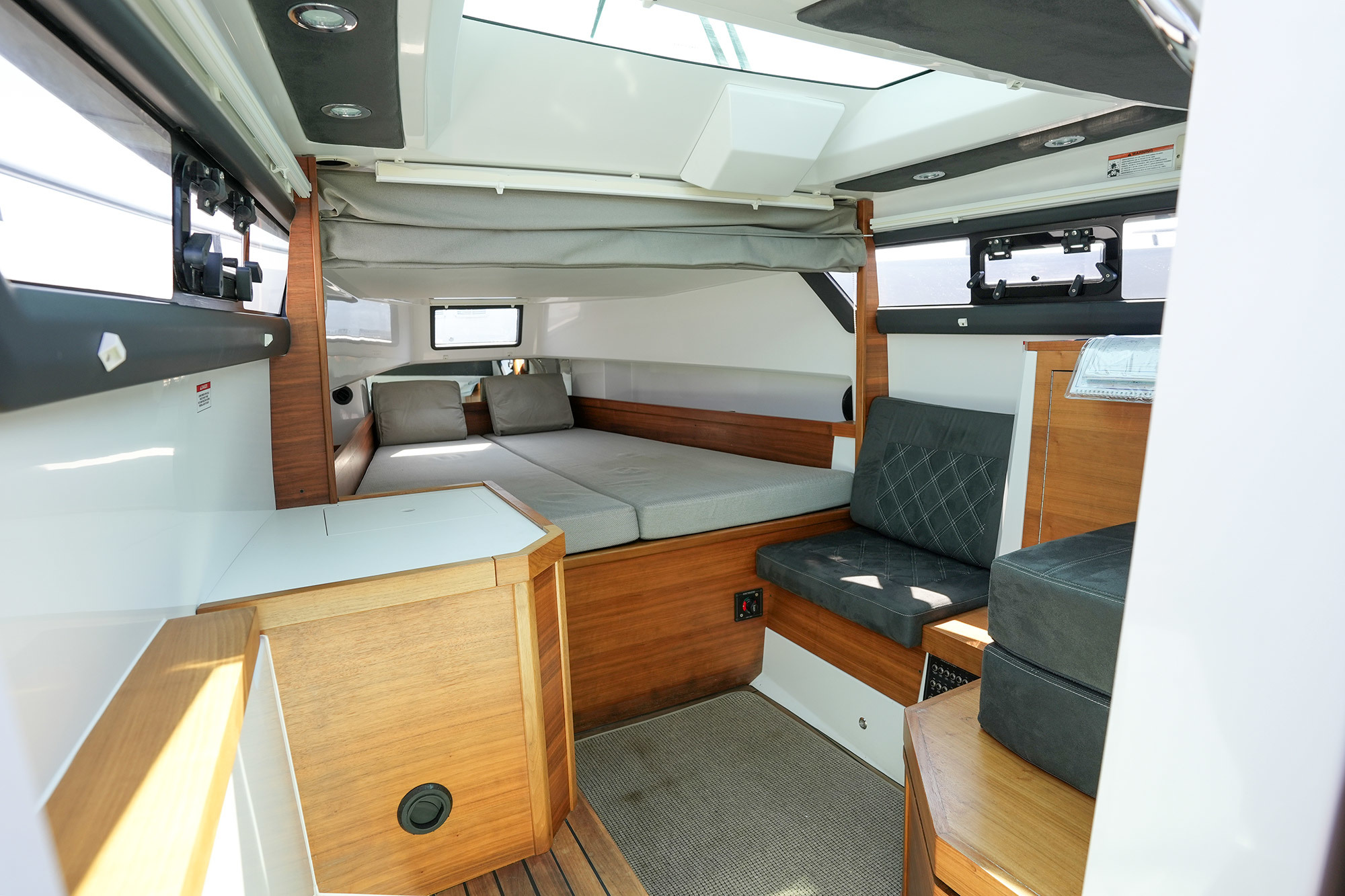 foto: 45 Axopar 37 Sports Cabin Version R