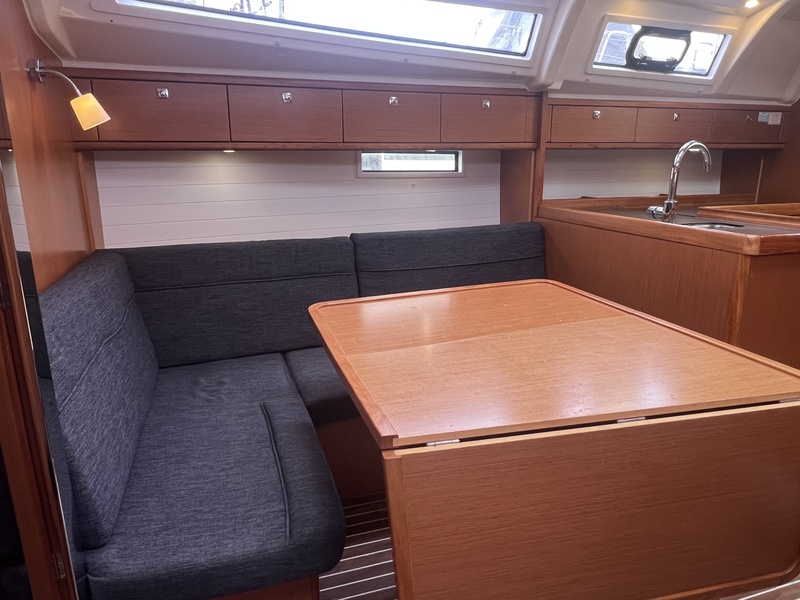foto: 28 Bavaria Cruiser 37-3