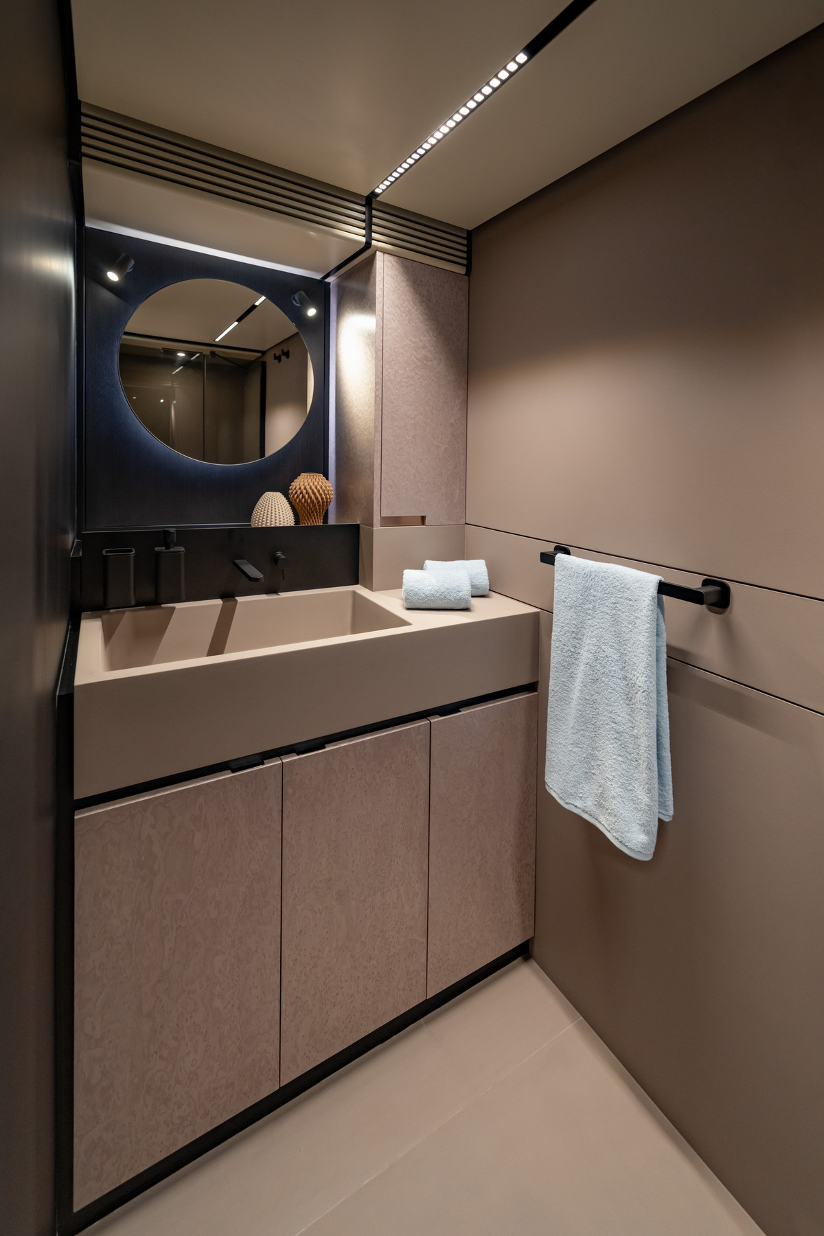 foto: 48 Van Dutch 75 - NEW