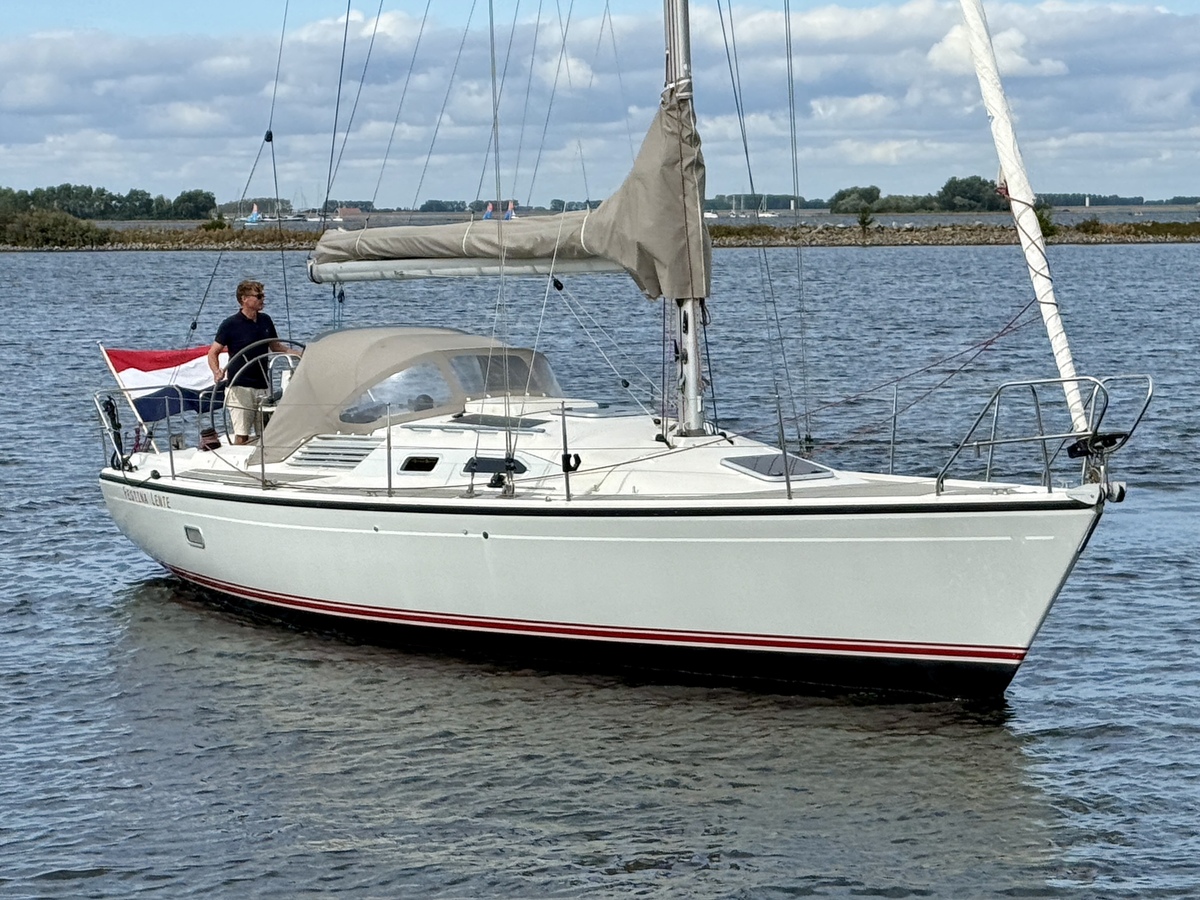 foto: 32 Dehler 37 cws 3-cabins