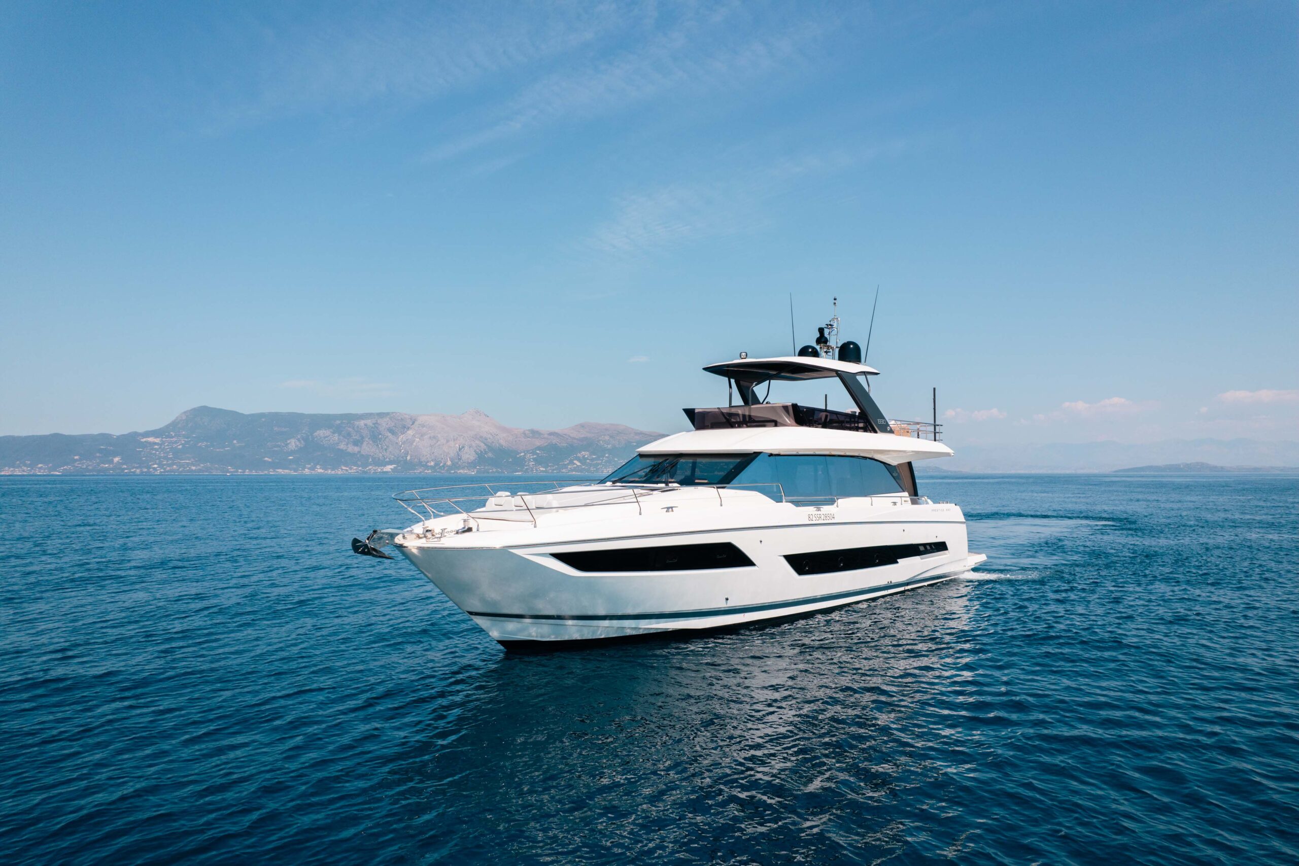 foto: 111 Prestige 690 flybridge