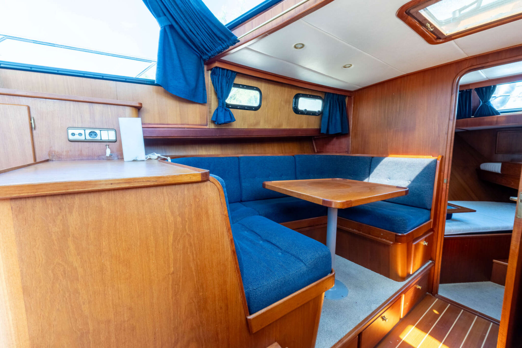 foto: 74 Explorer Explorer Classic 14.00 AK Cabrio